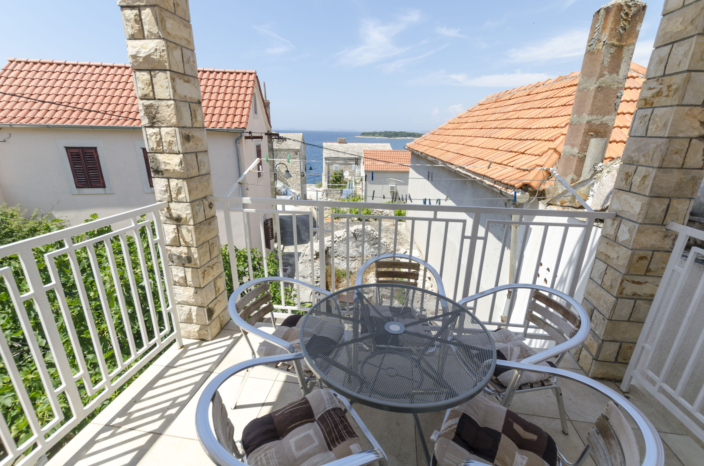 Apartments Mirko 40967-A2