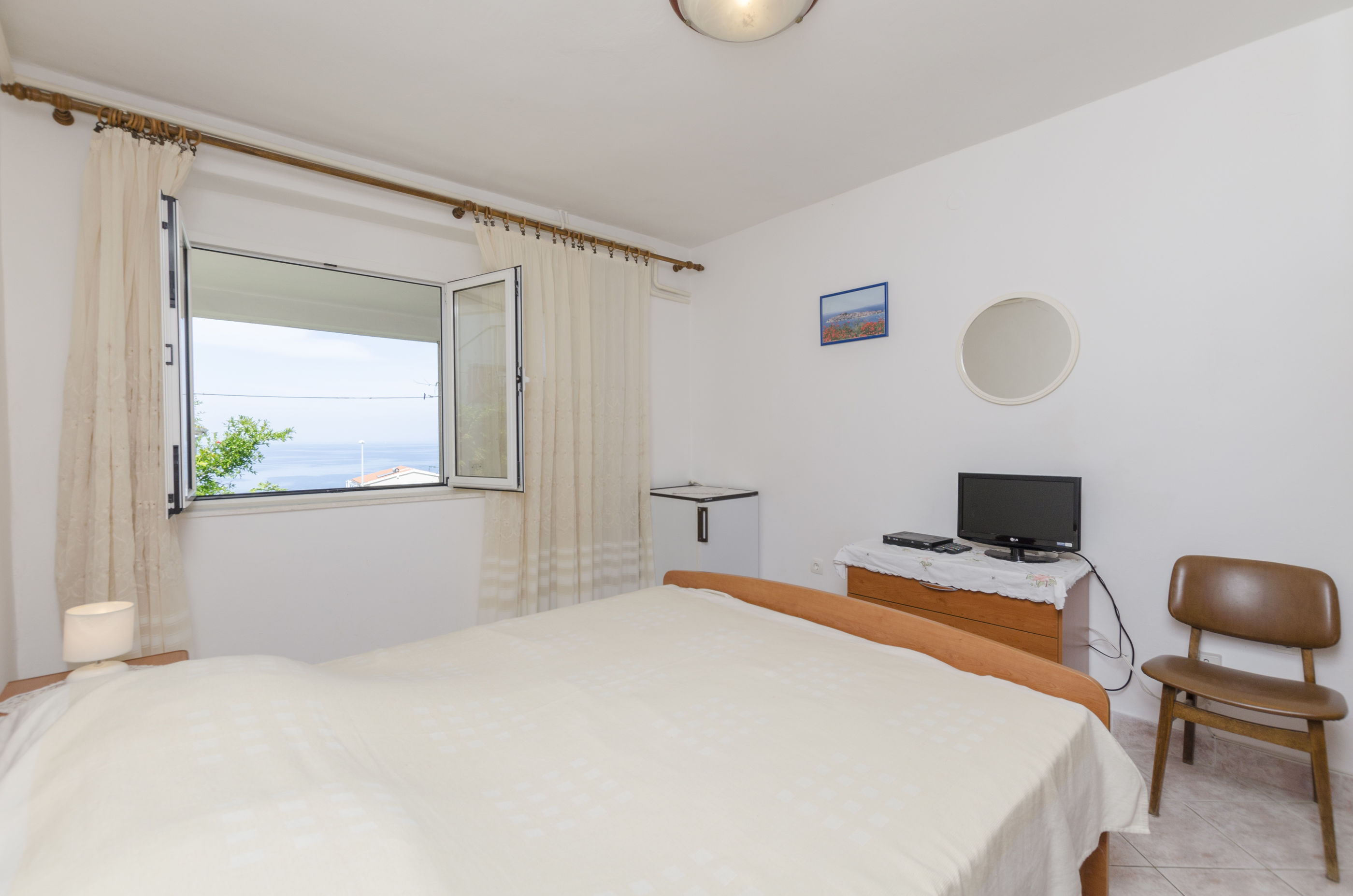 Apartments and Room Mate-Mare 45897-S1