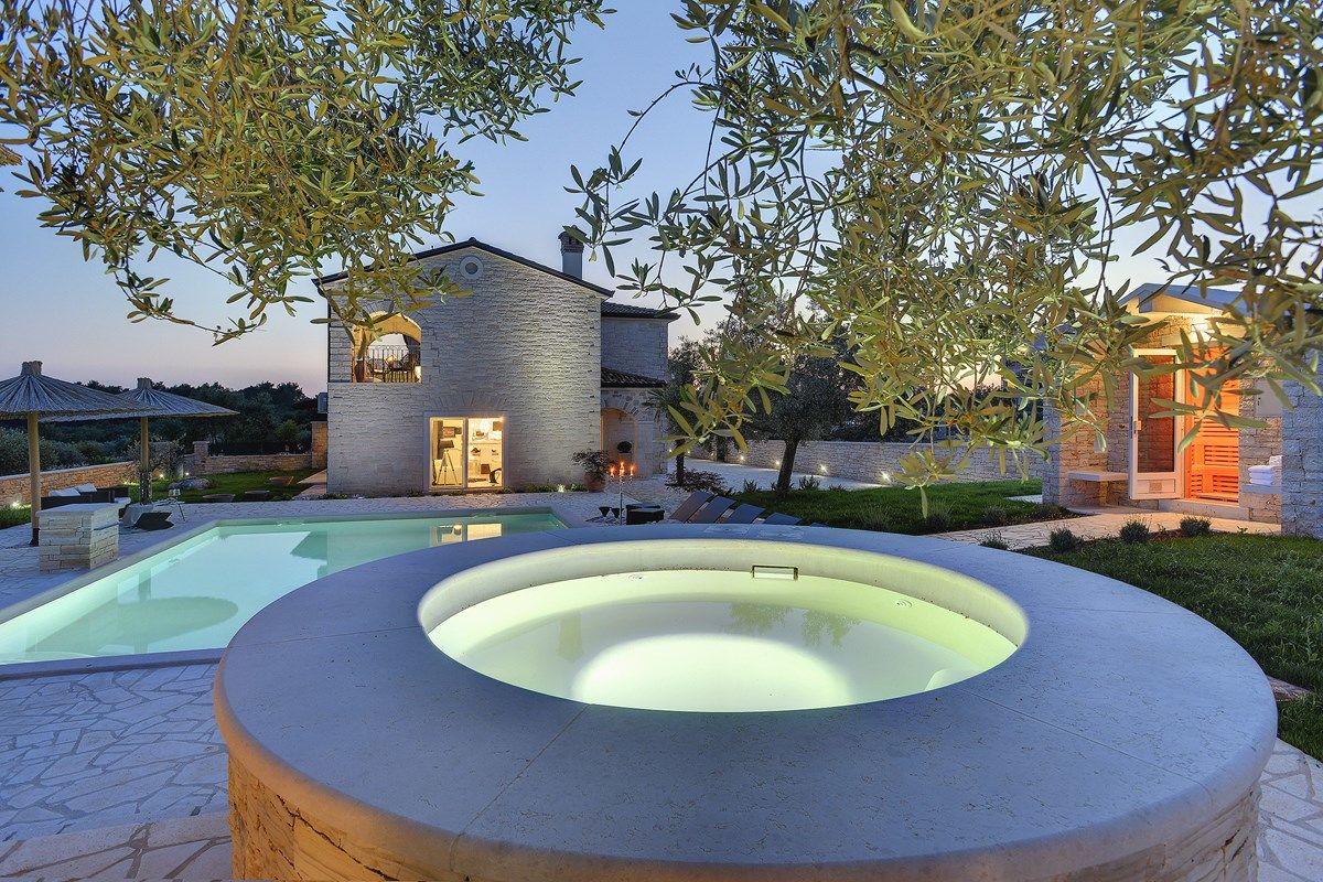 Villa Paradiso 73936-K1