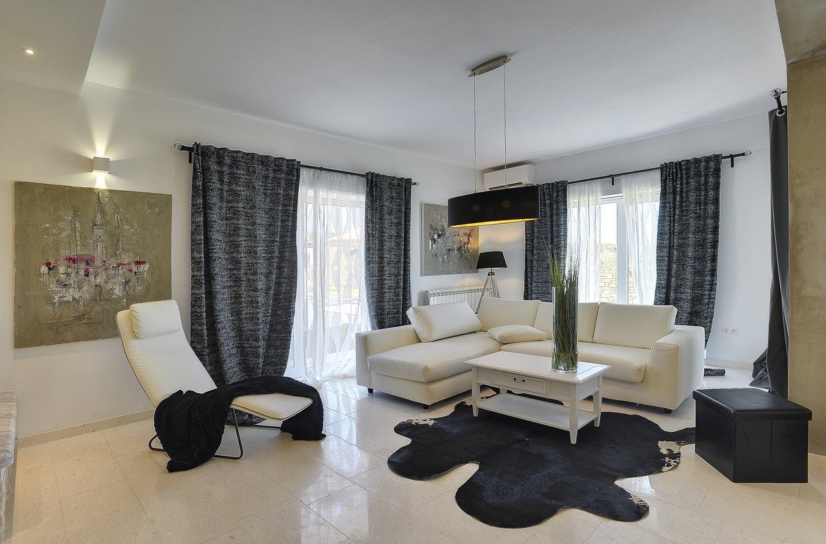 Villa Paradiso 73936-K1