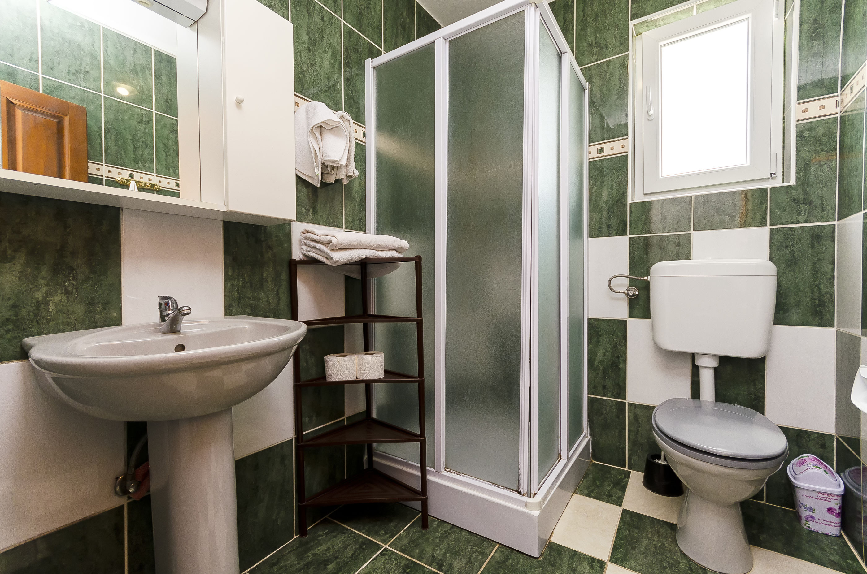 Apartments Mirko i Anda 38051-A3