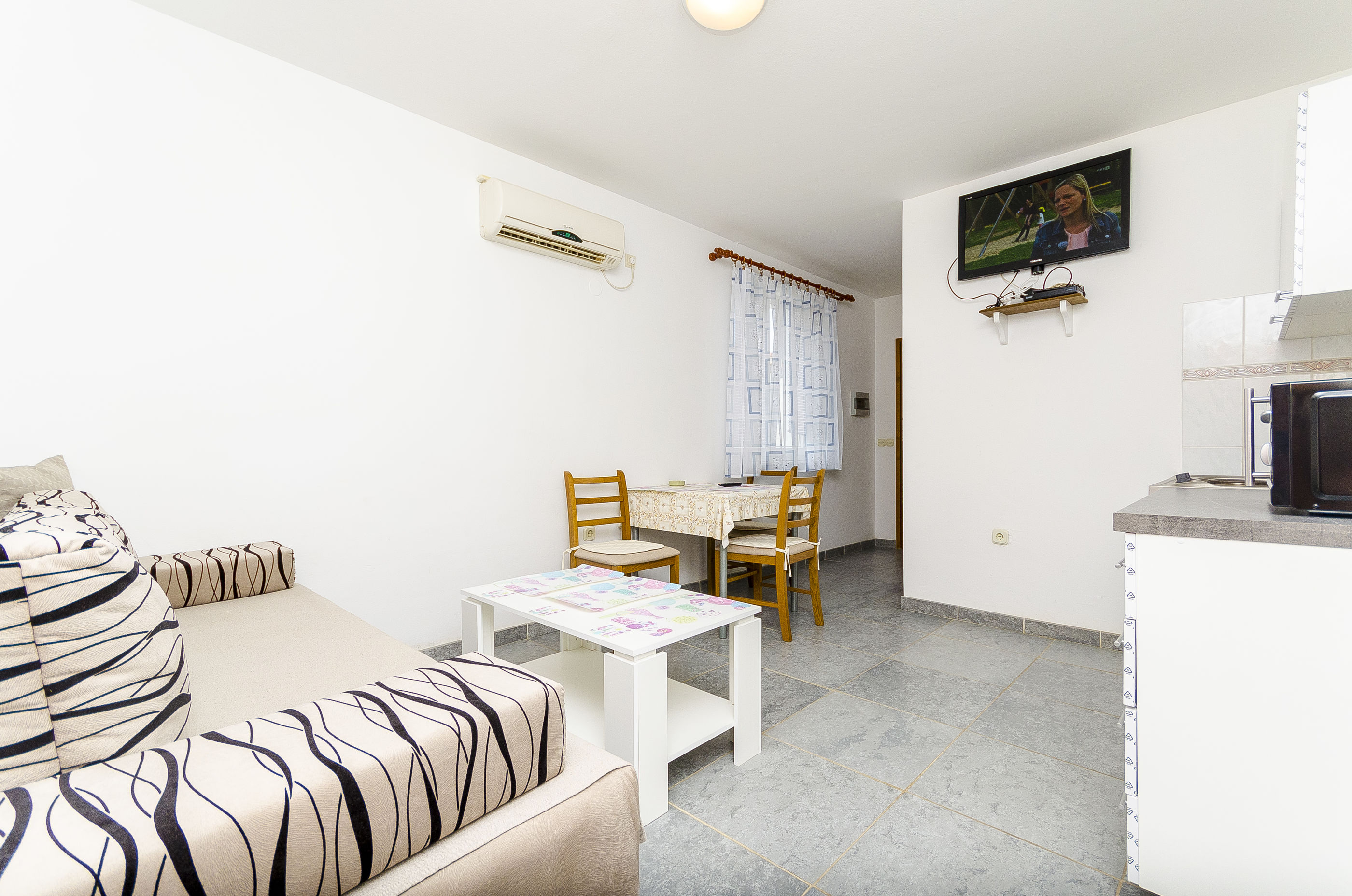 Apartments Mirko i Anda 38051-A4