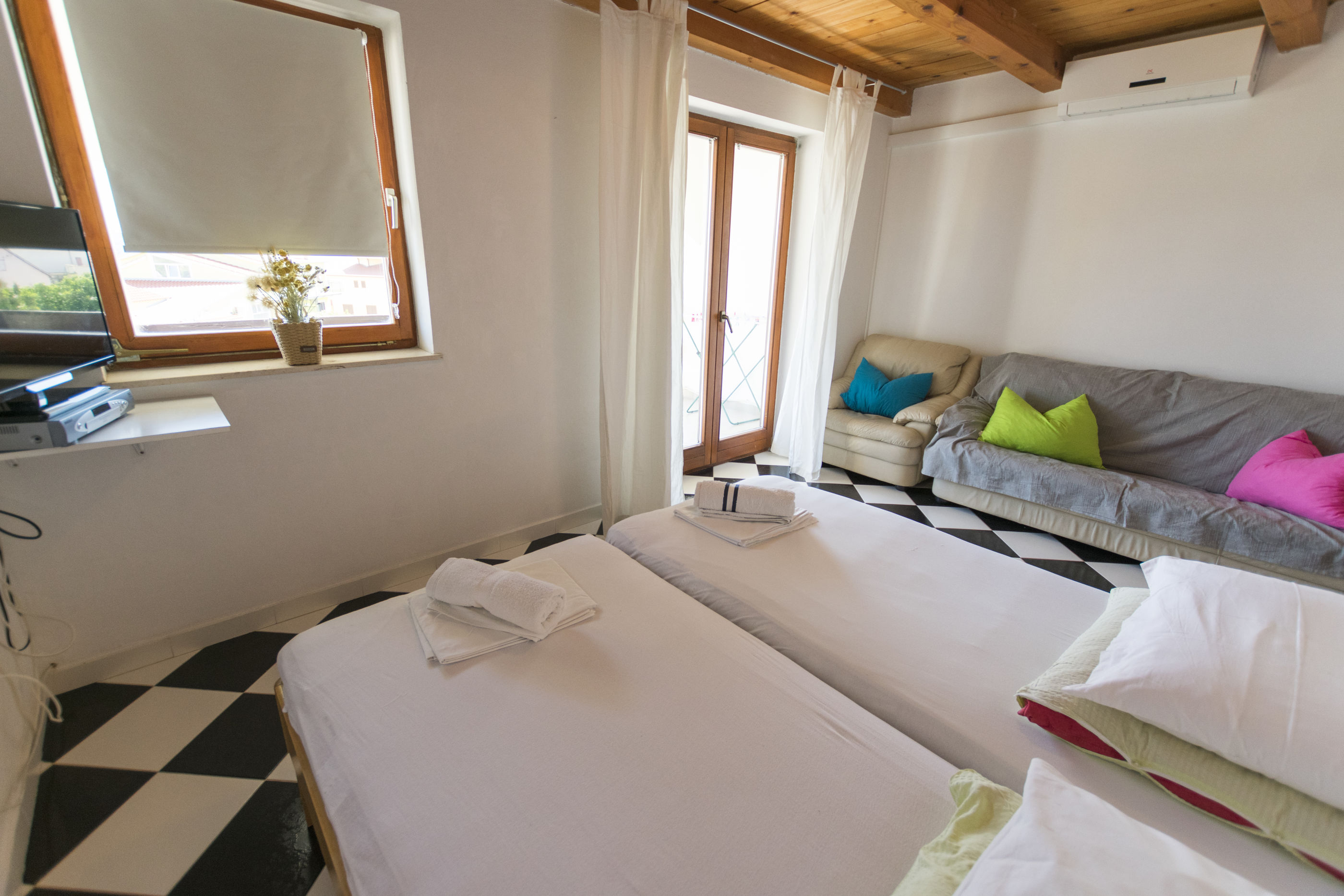 Apartments Grozdana 52461-A3