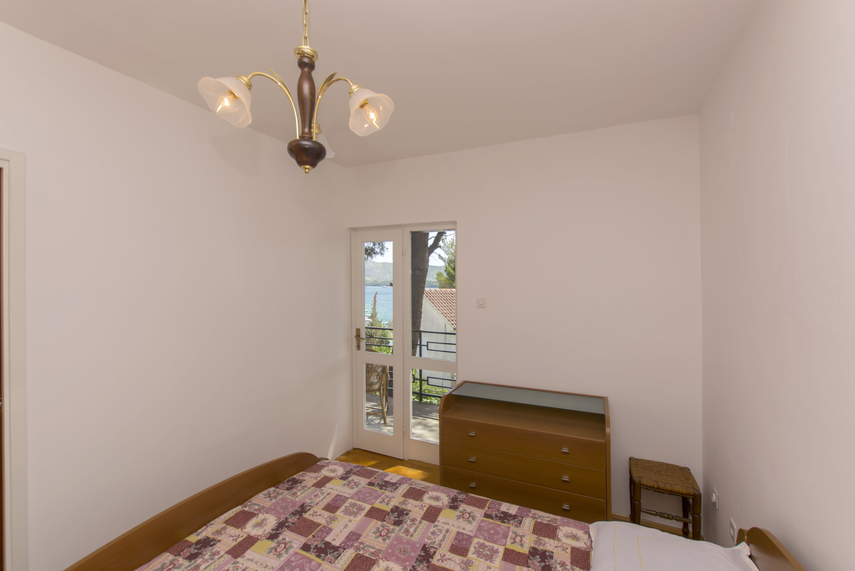Apartment In the shadow 54871-A1