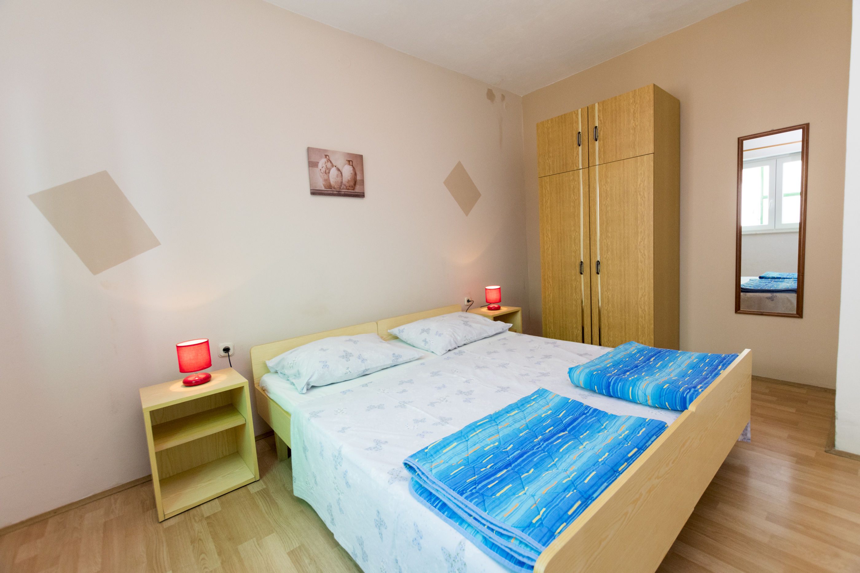 Apartments Ksenija 51051-A1