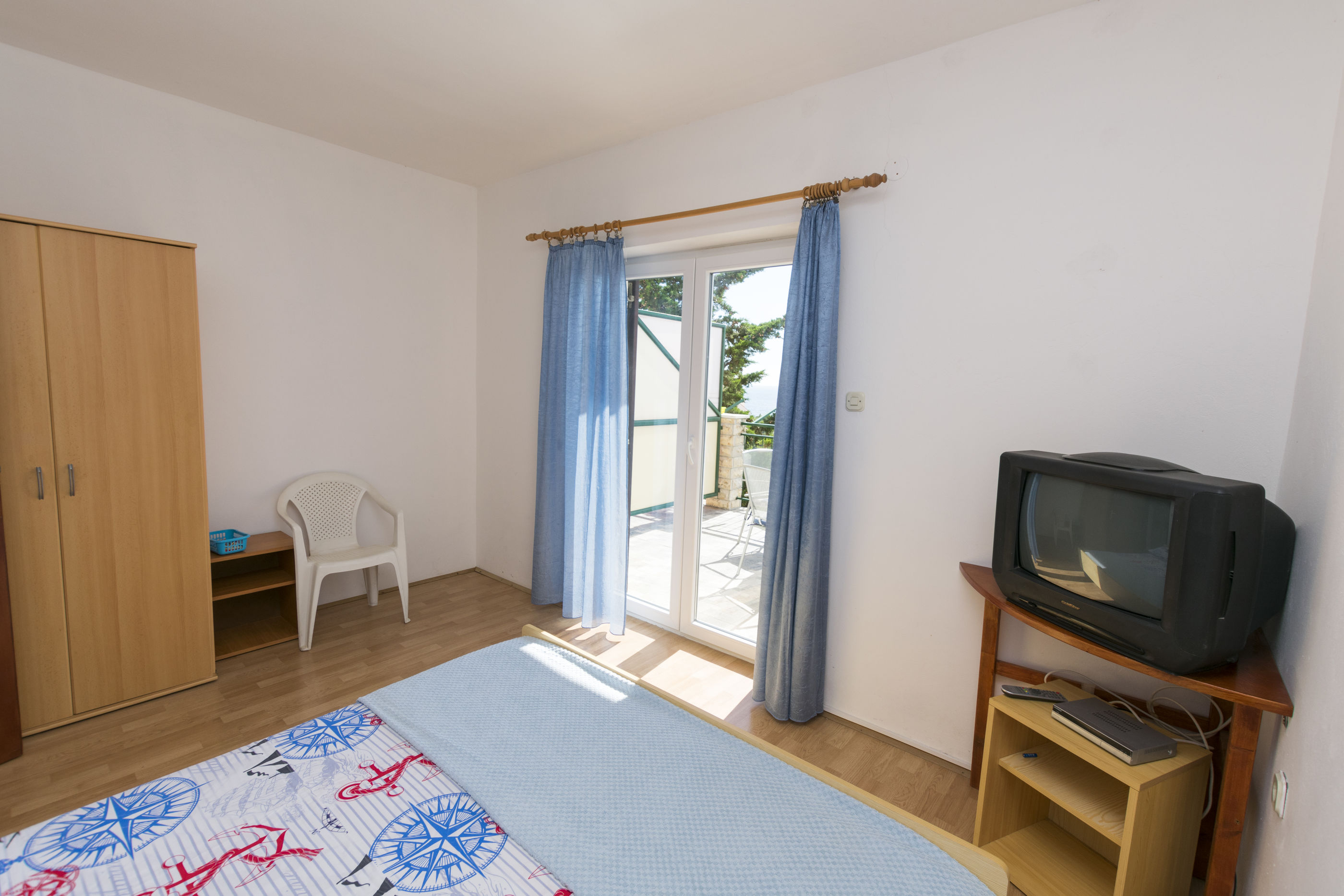Apartments Ksenija 51051-A1