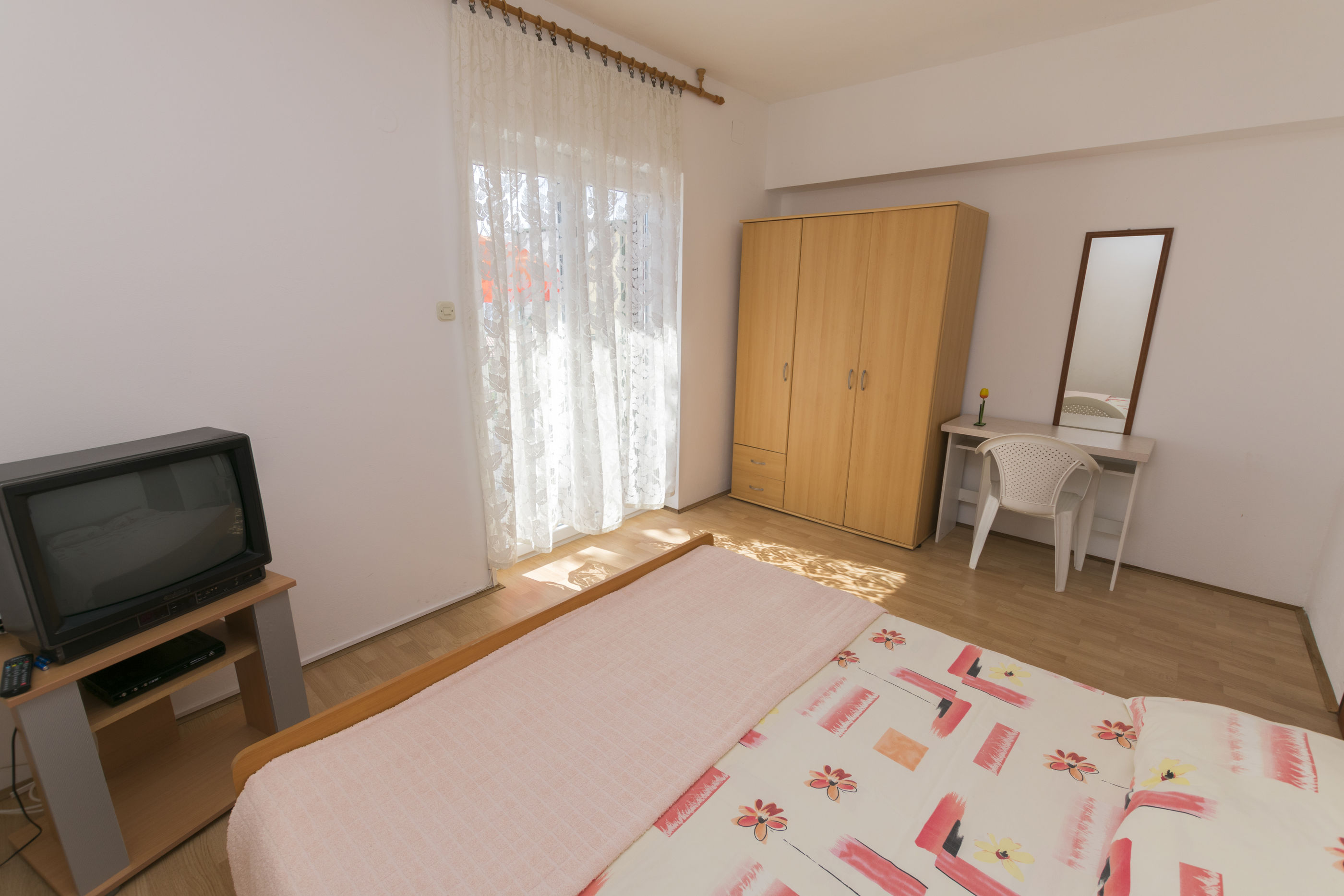 Apartments Ksenija 51051-A2