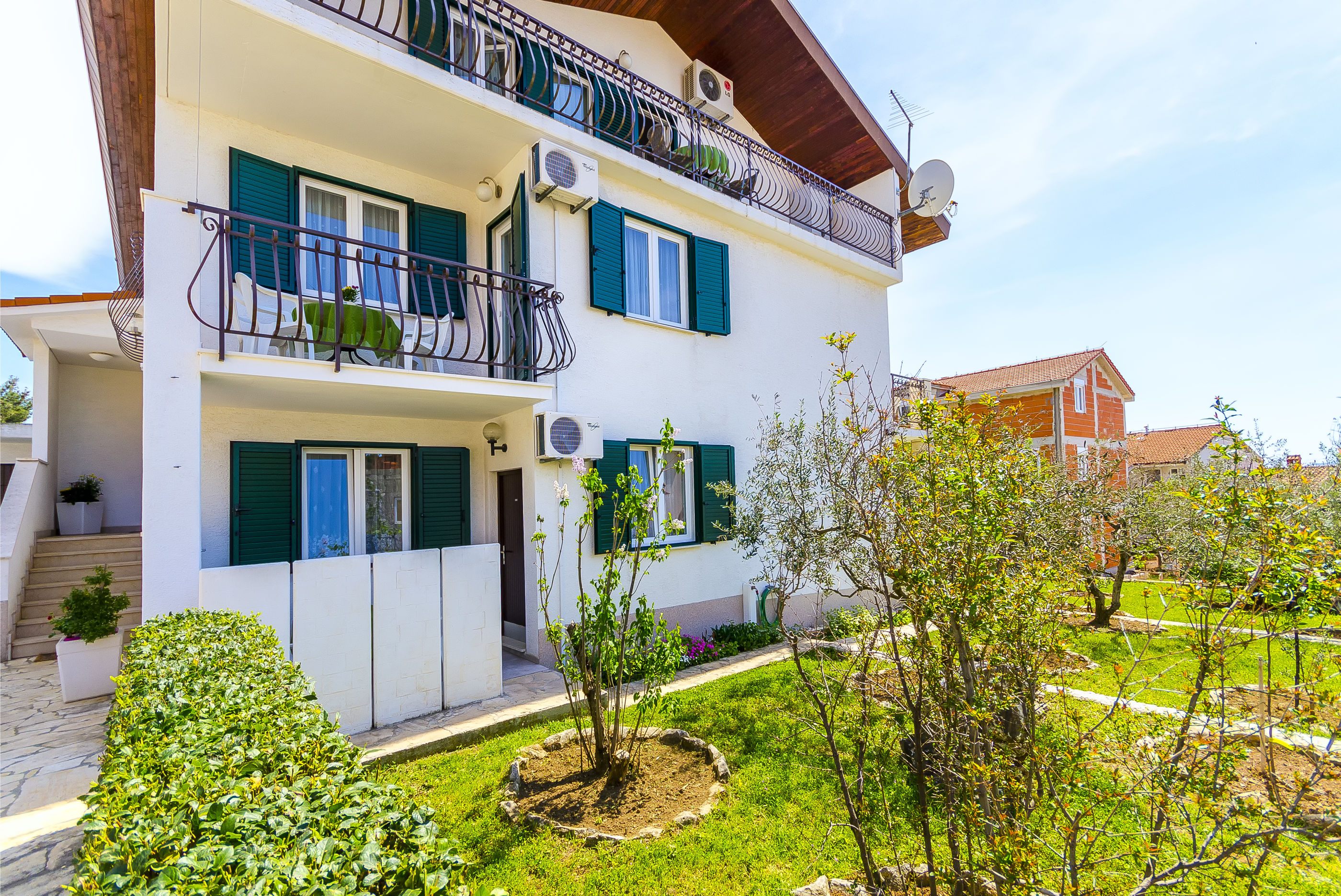 Apartments Mate 47001-A5