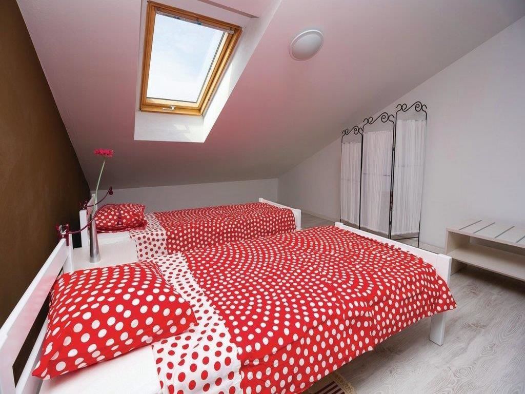 Apartments Gržić 54391-A1