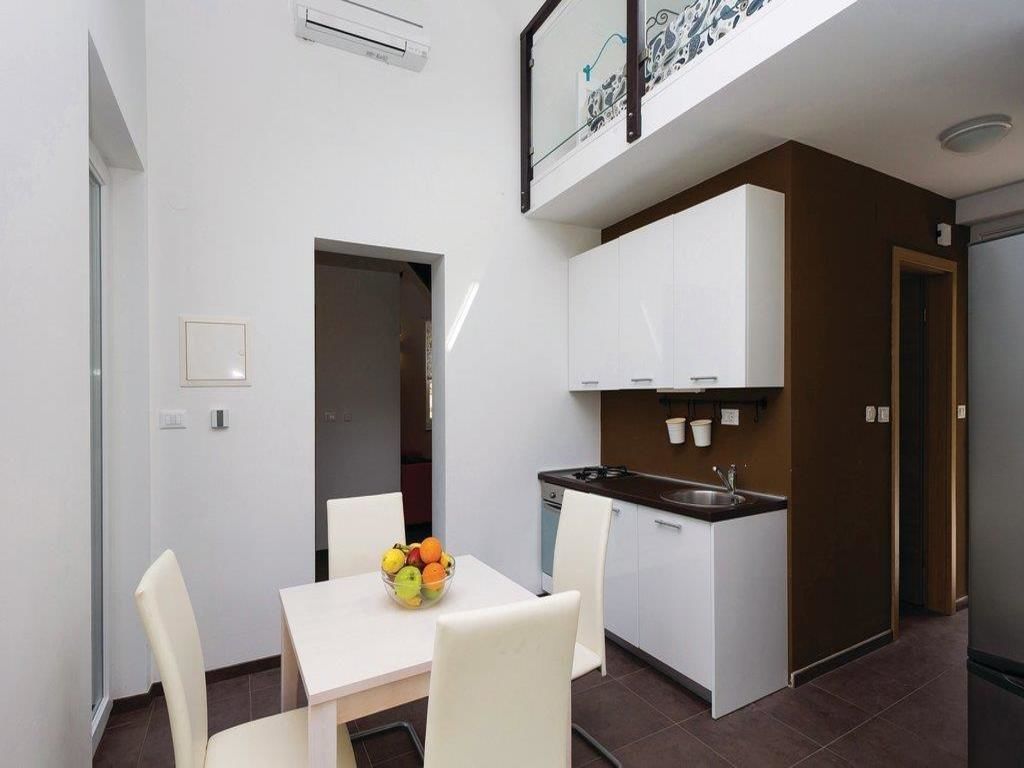 Apartments Gržić 54391-A1