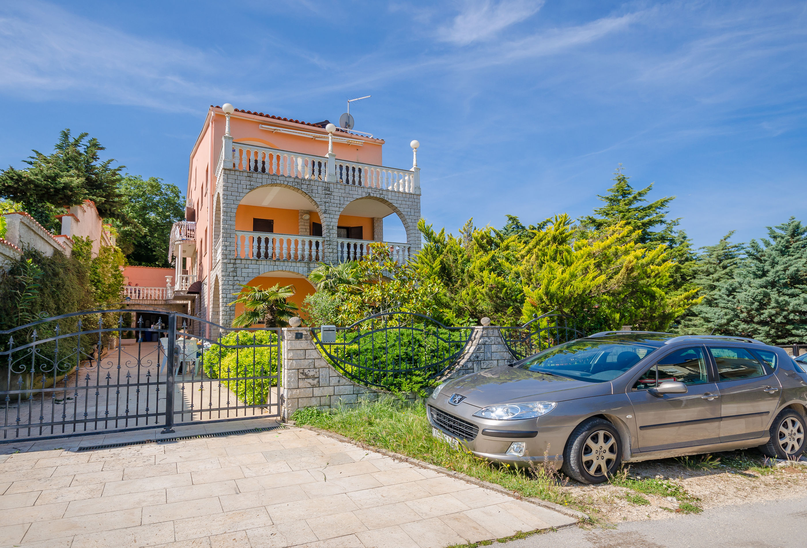 Apartments Drago 70881-A1