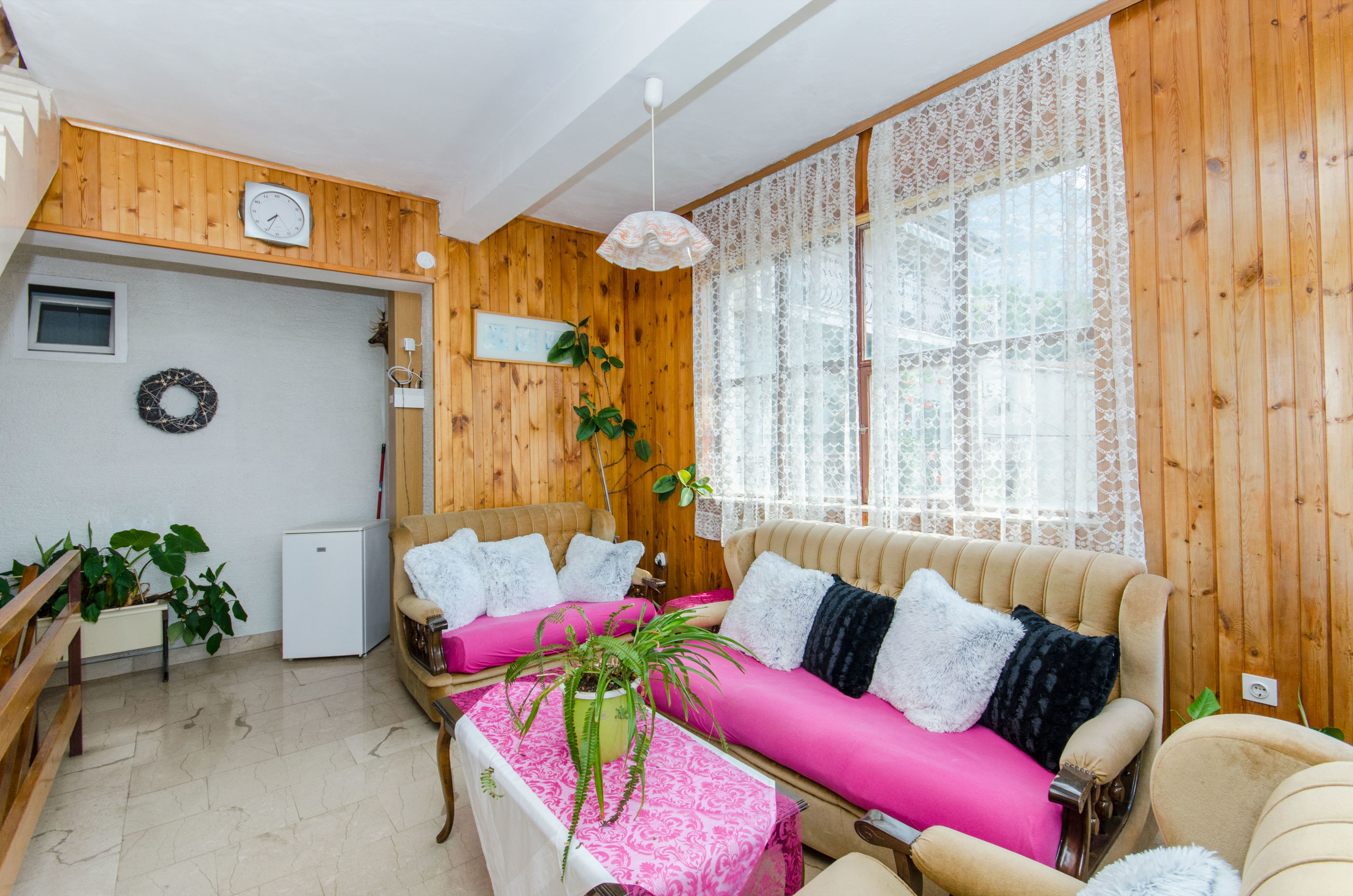 Apartment and Rooms Ivan 45191-A18
