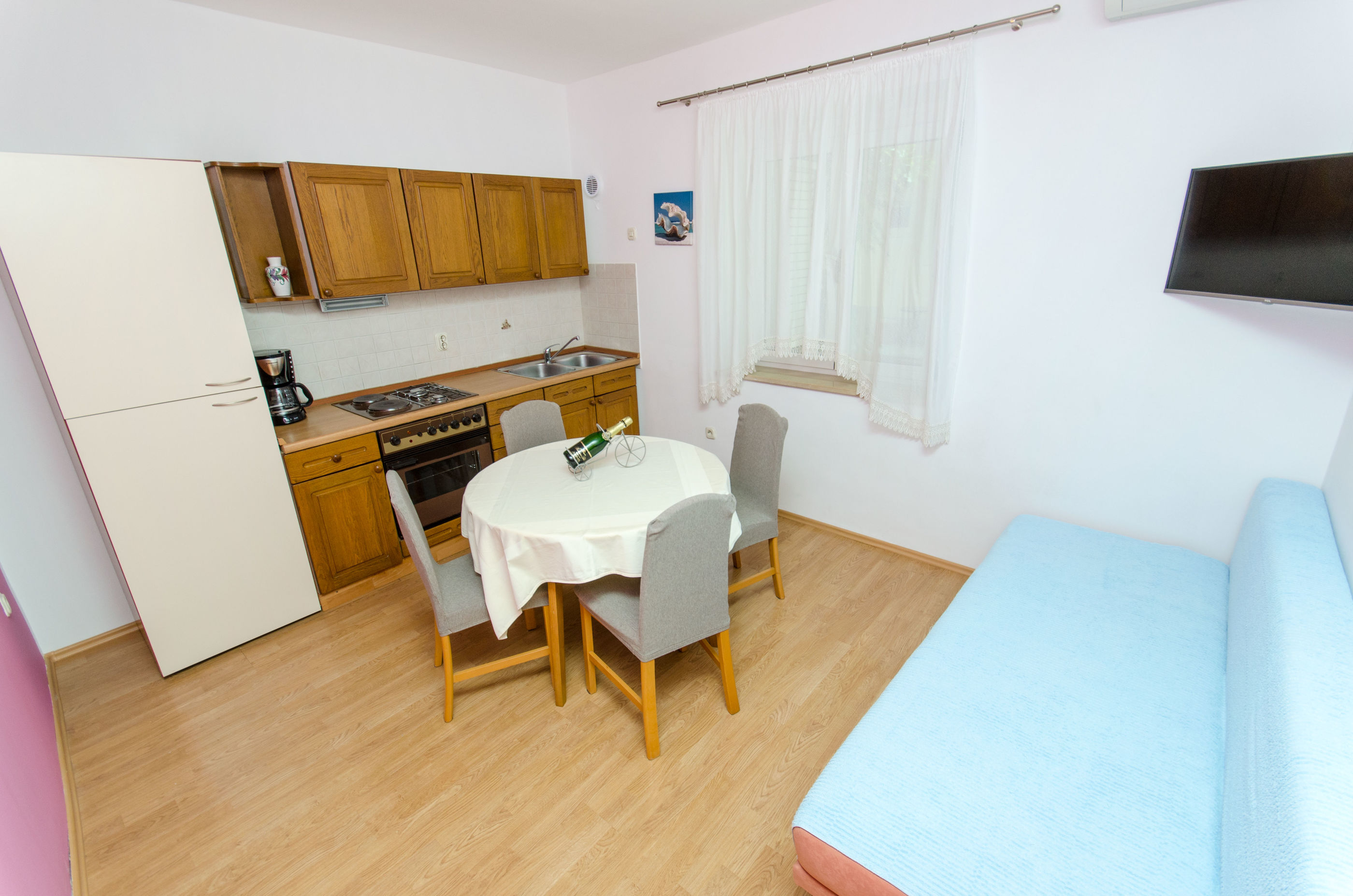 Apartments Mateo 49731-A1