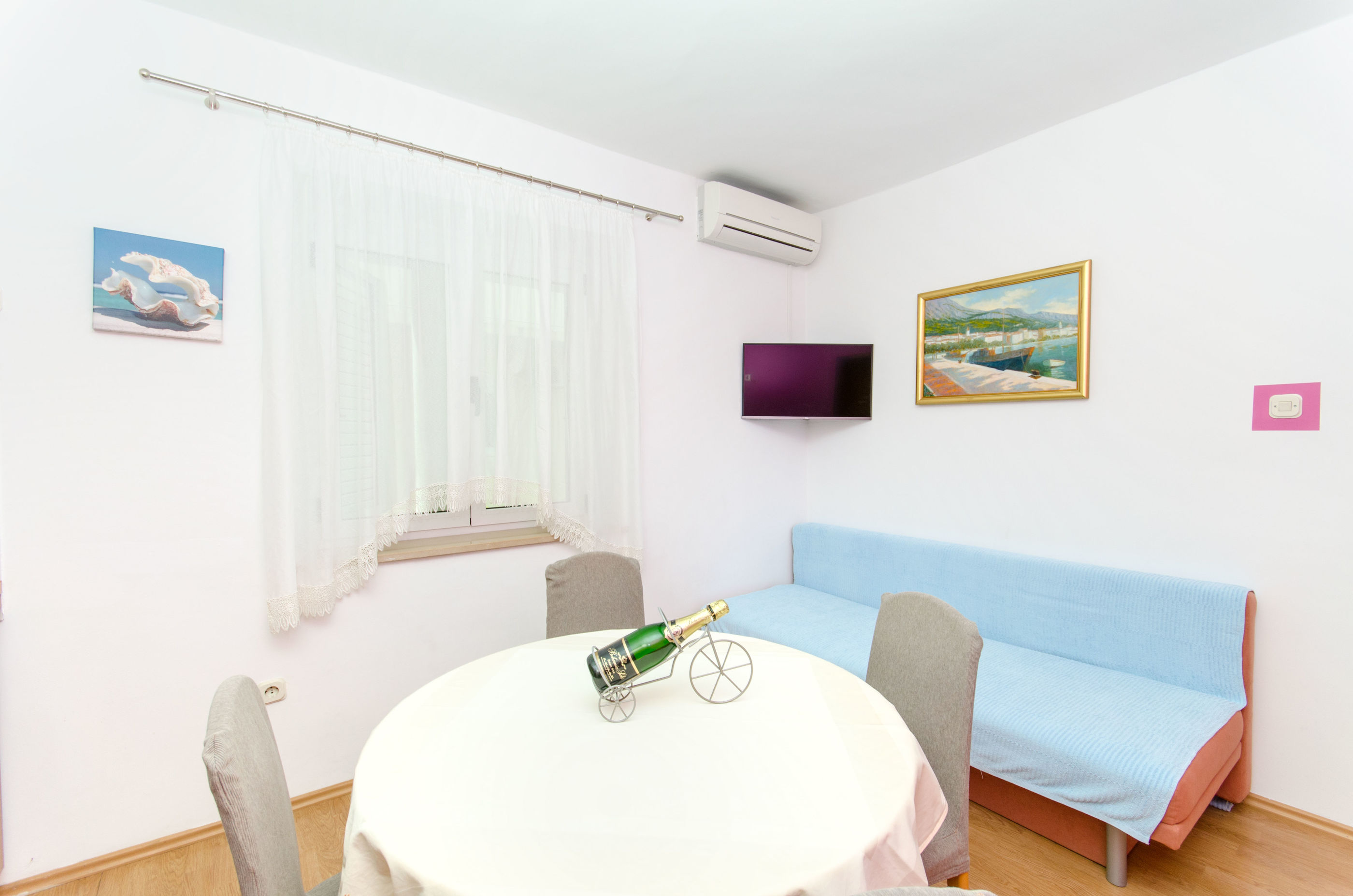 Apartments Mateo 49731-A1