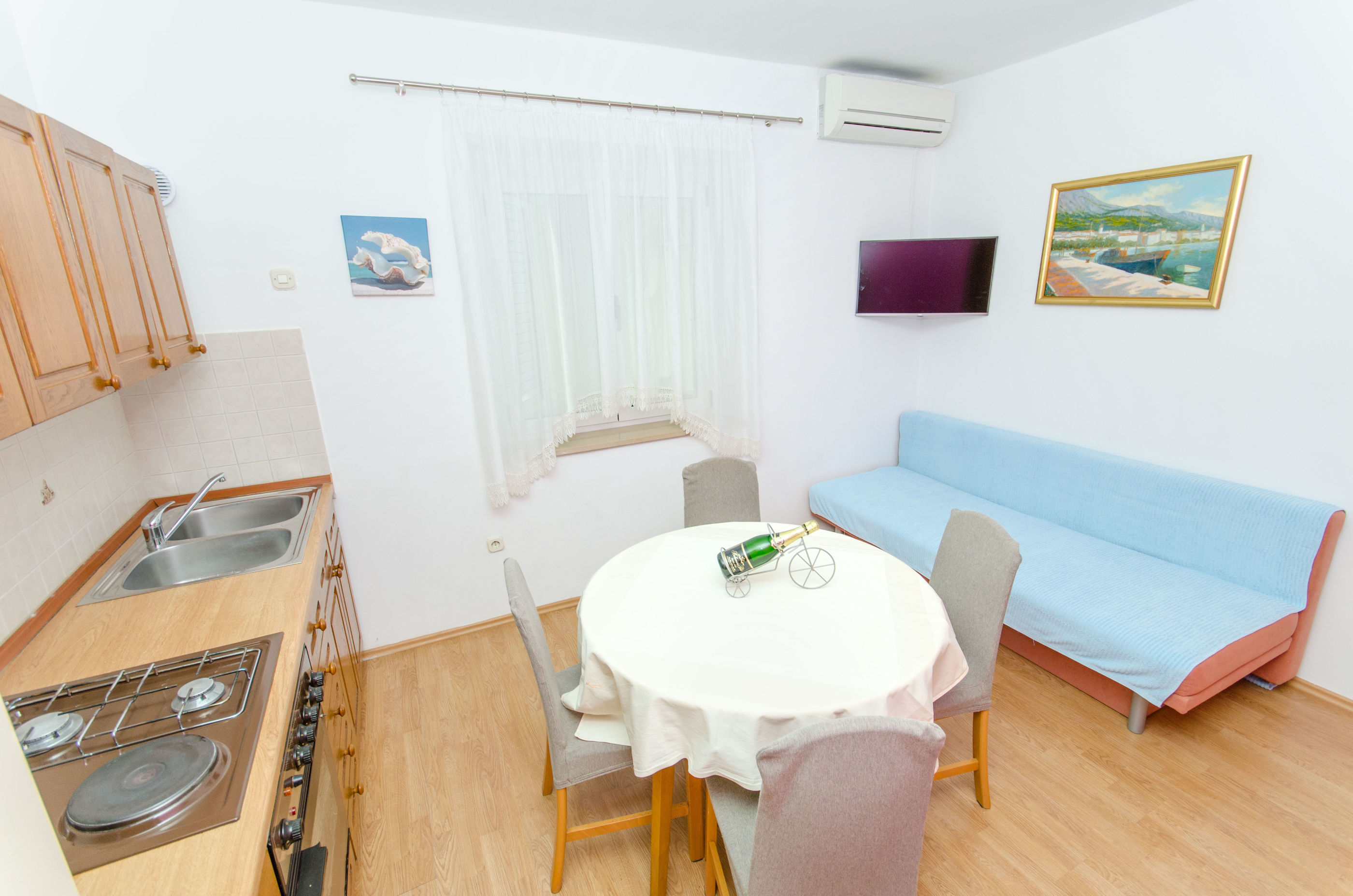 Apartments Mateo 49731-A1