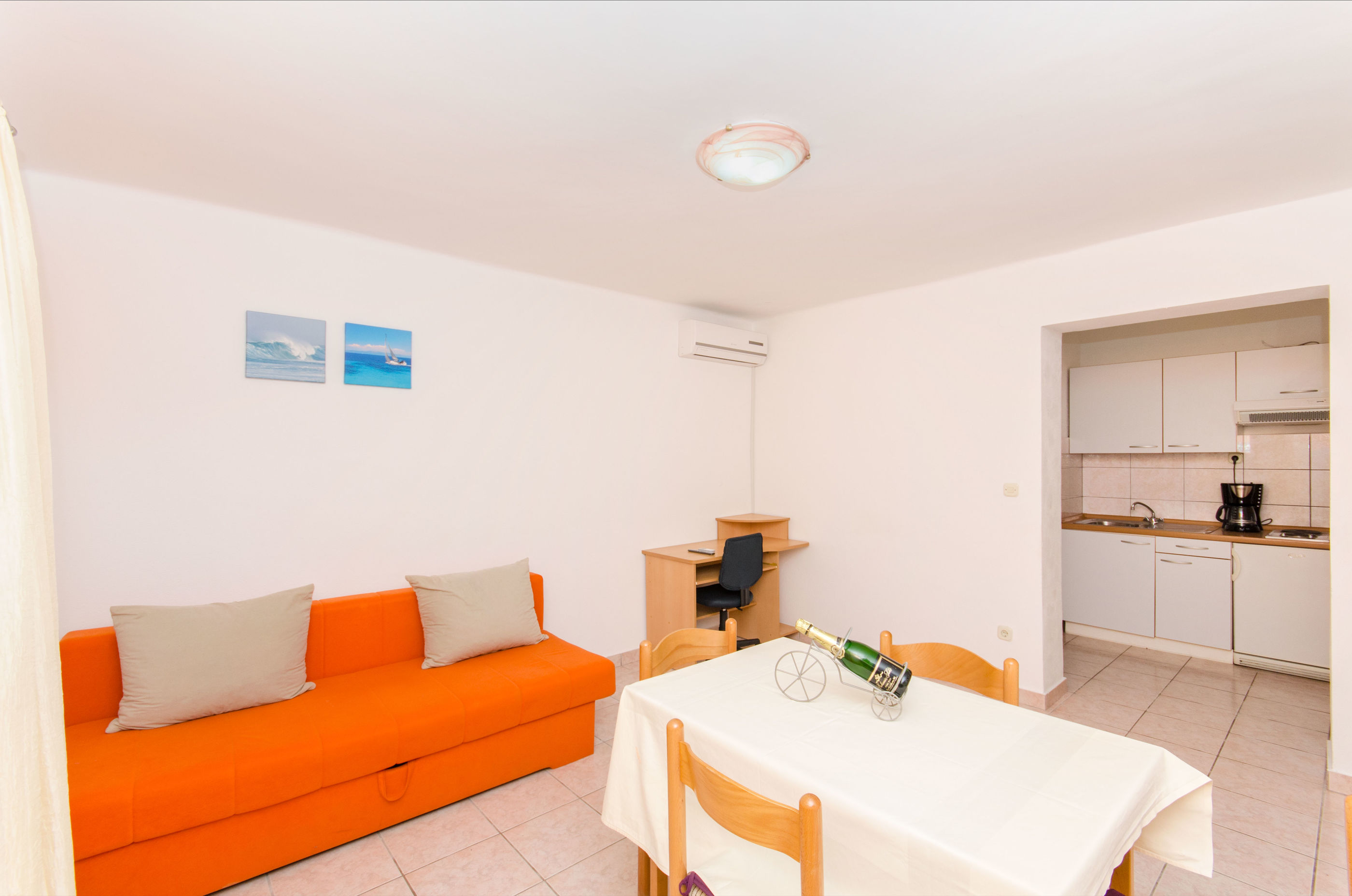 Apartments Mateo 49731-A3