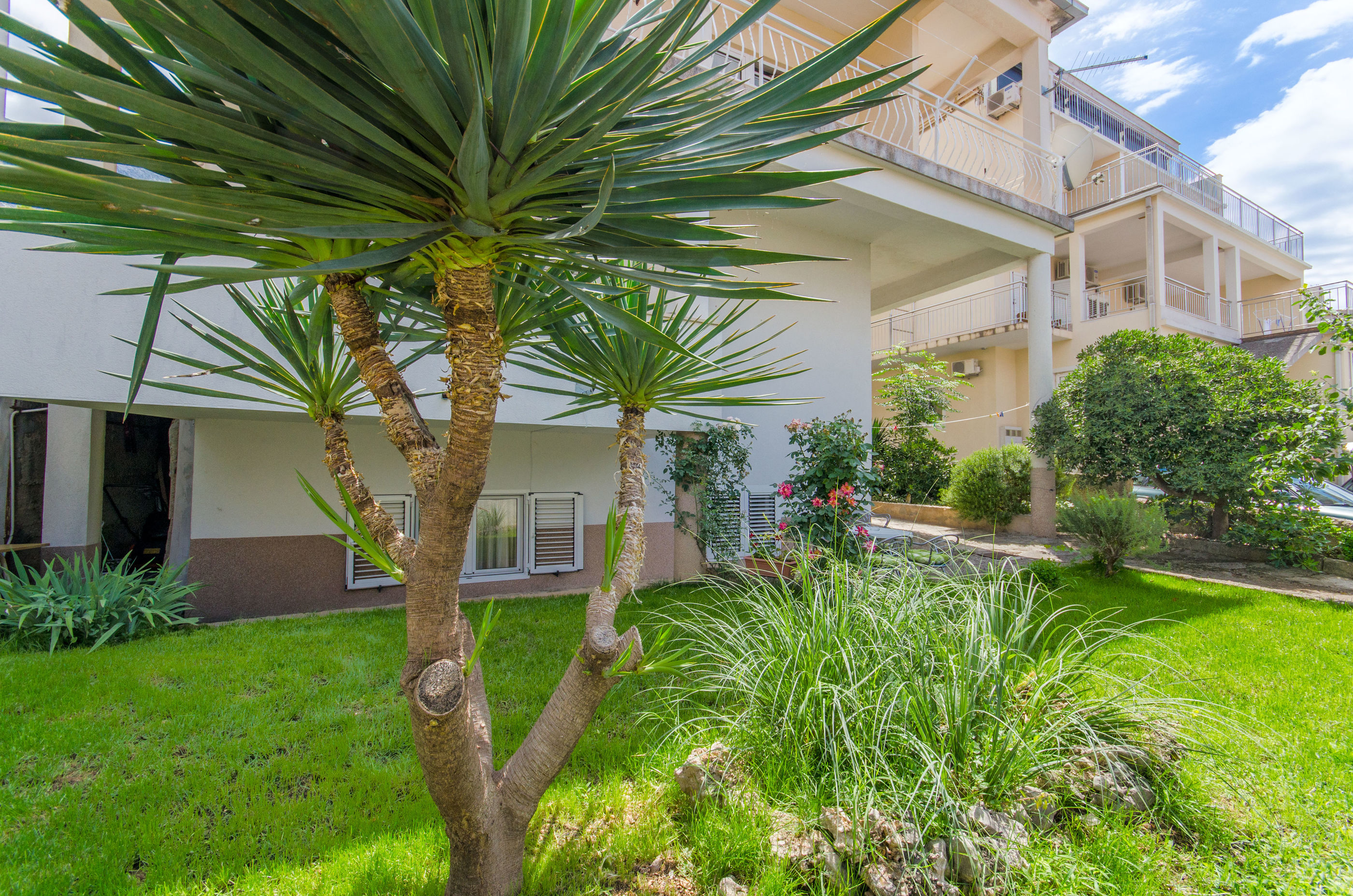 Apartments Mateo 49731-A2