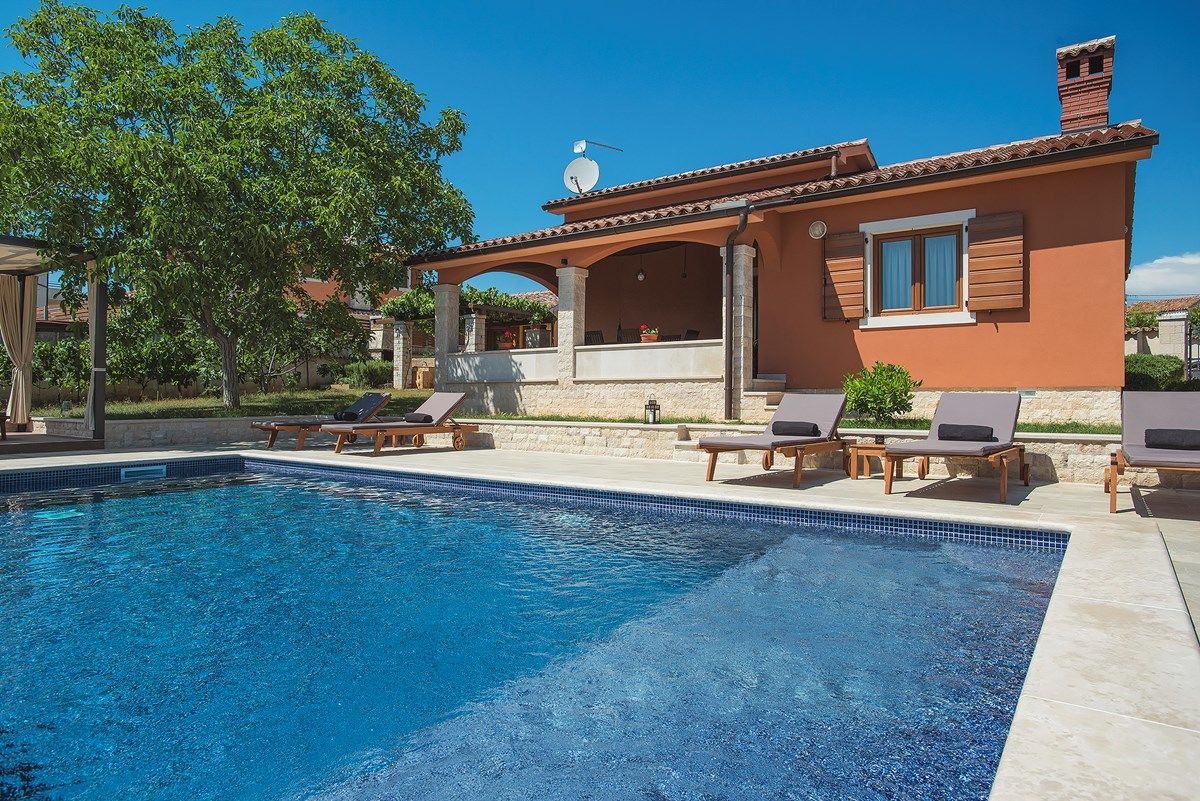 Villa Maria Betiga 73946-K1