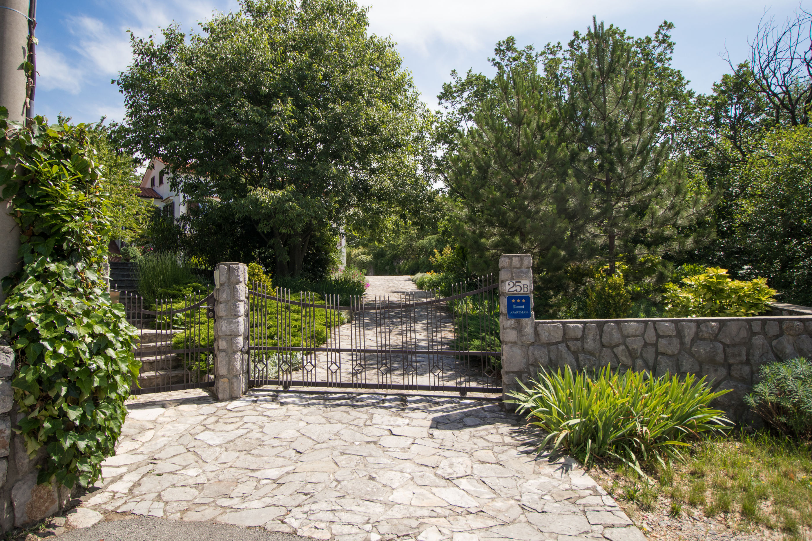 Apartments Laura 65931-A1