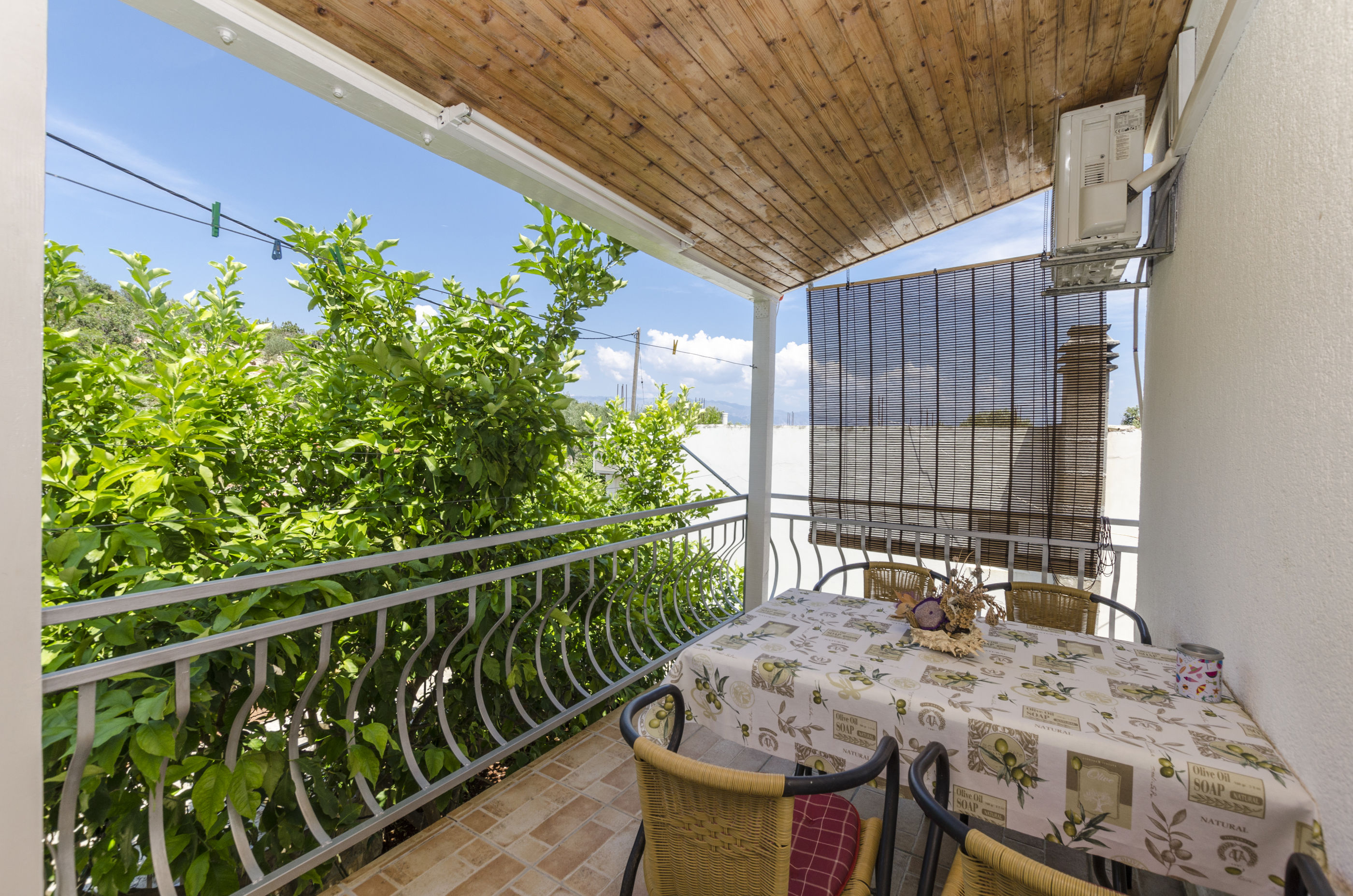 Apartments Dinko 37851-A1
