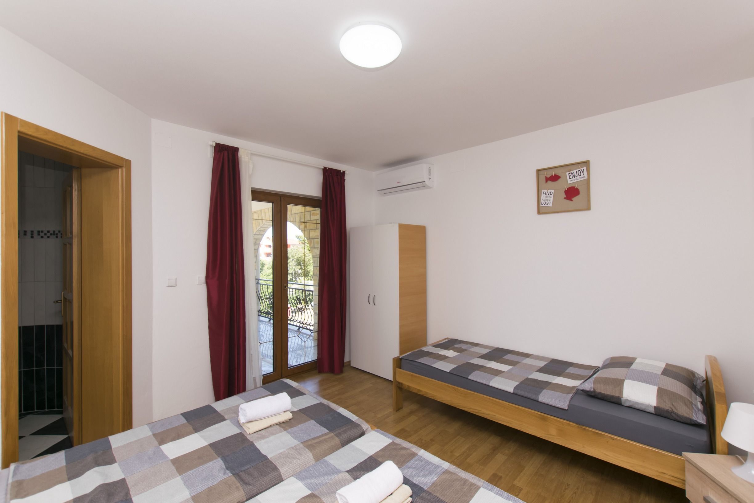 Rooms Nada 55881-S1