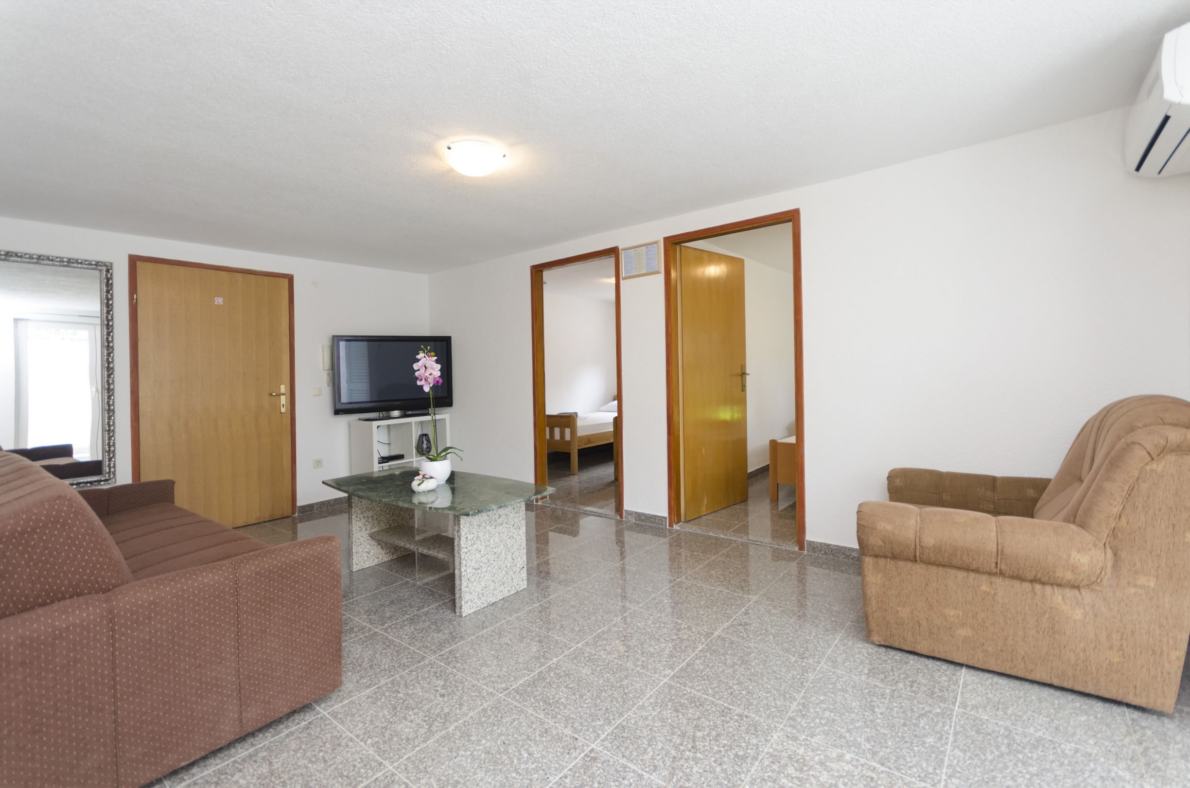 Apartments Crystal 55991-A2