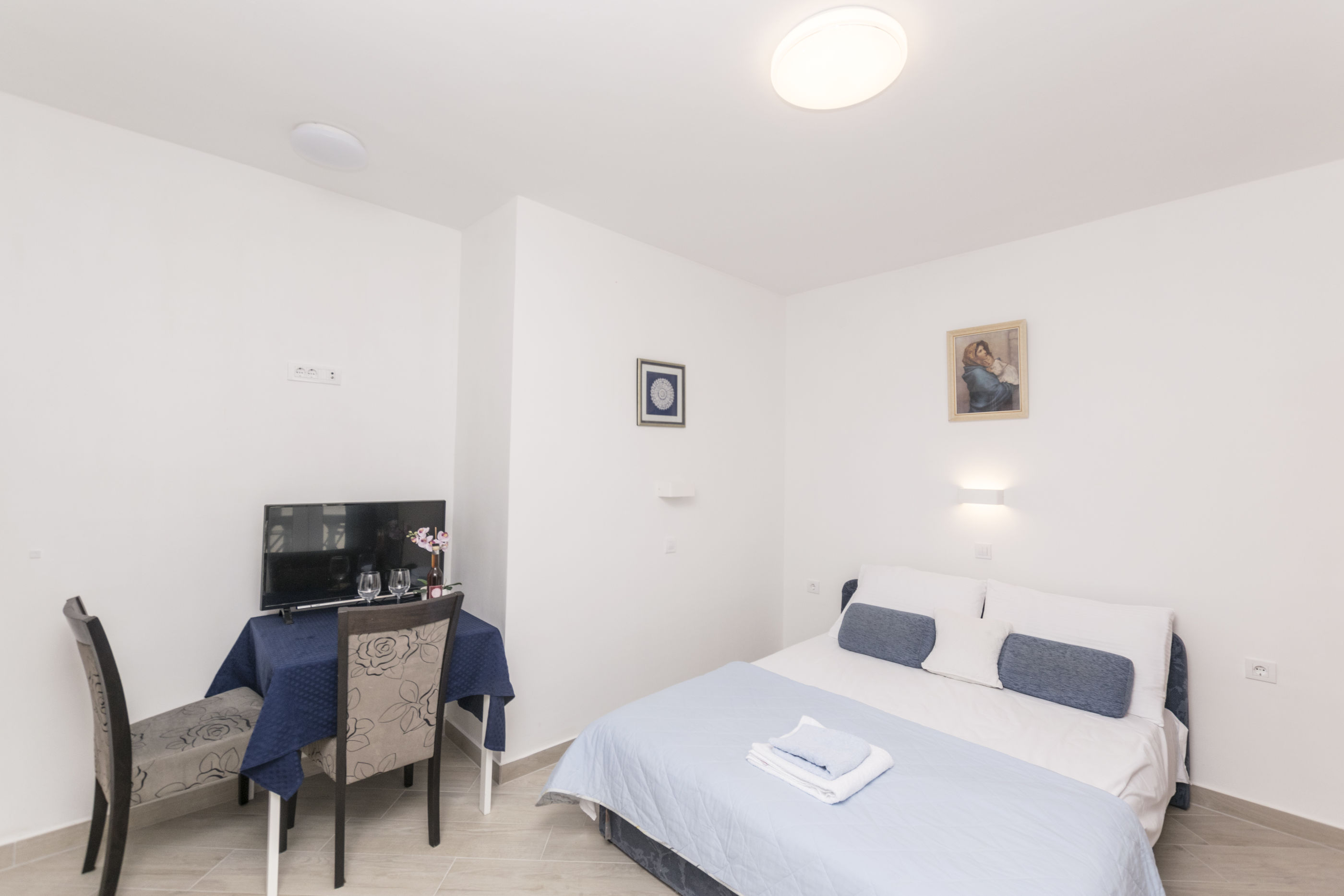 Apartments Tina 14241-A4