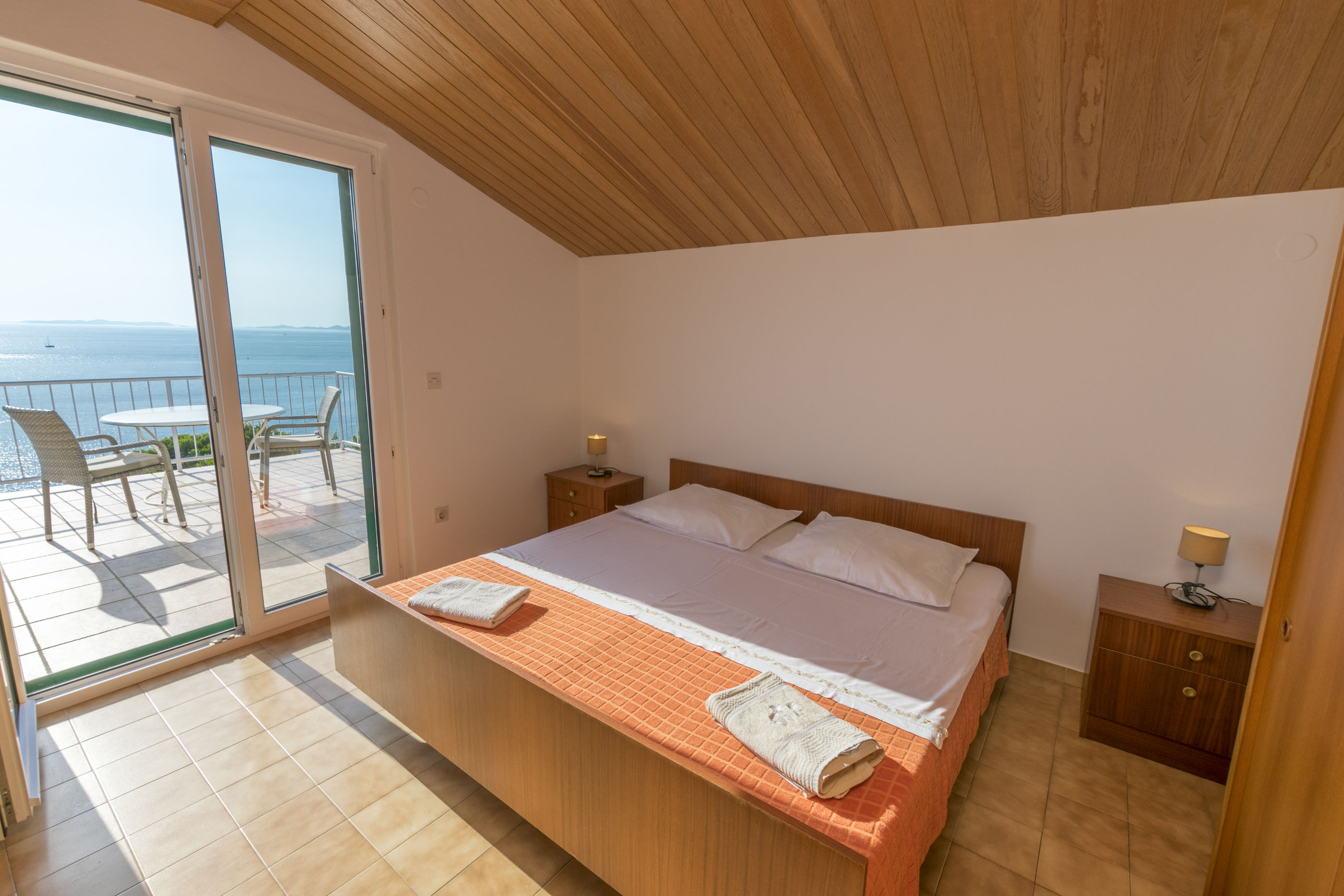 Apartments Jere Stipe 15482-A1