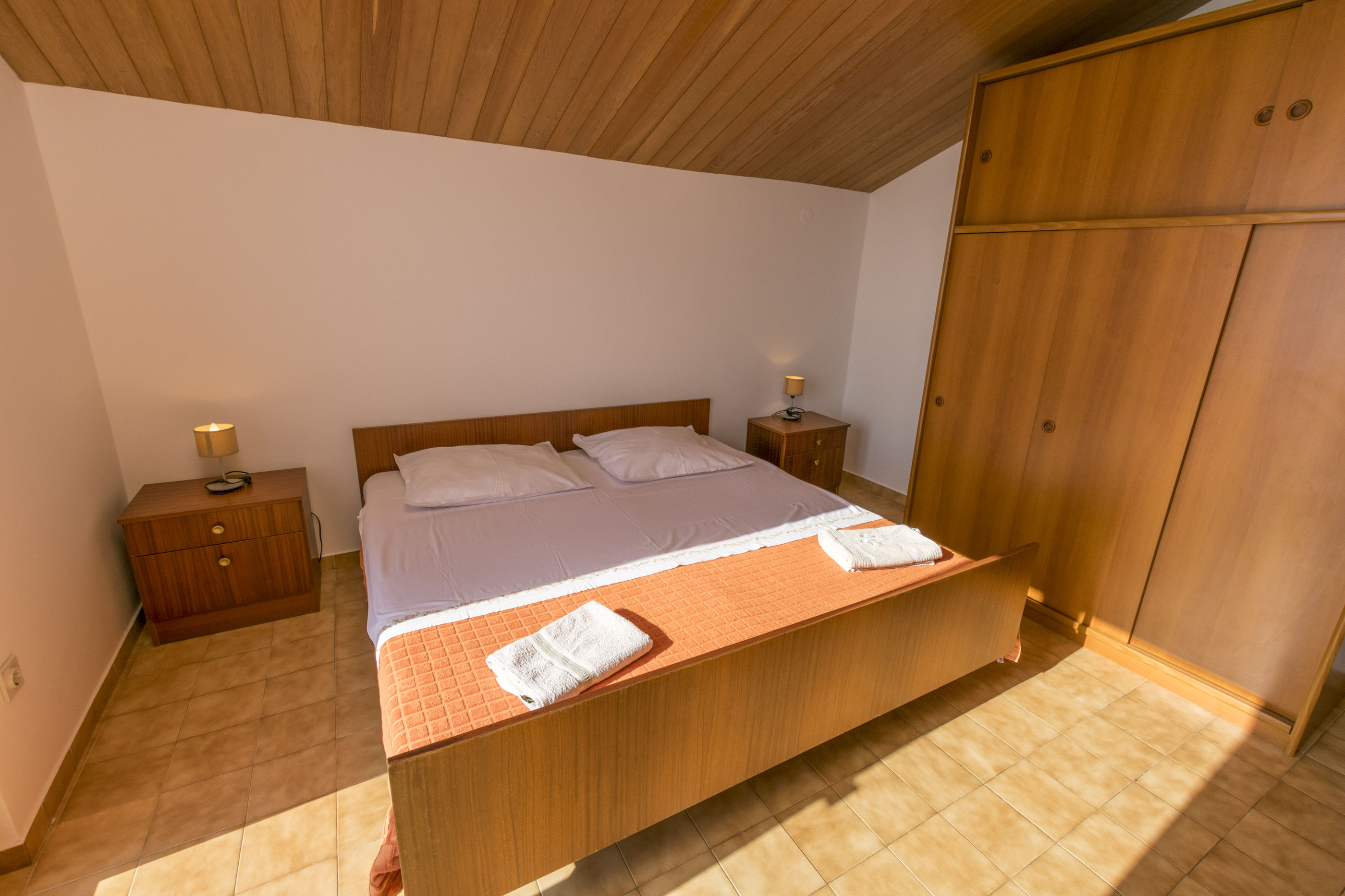 Apartments Jere Stipe 15482-A1