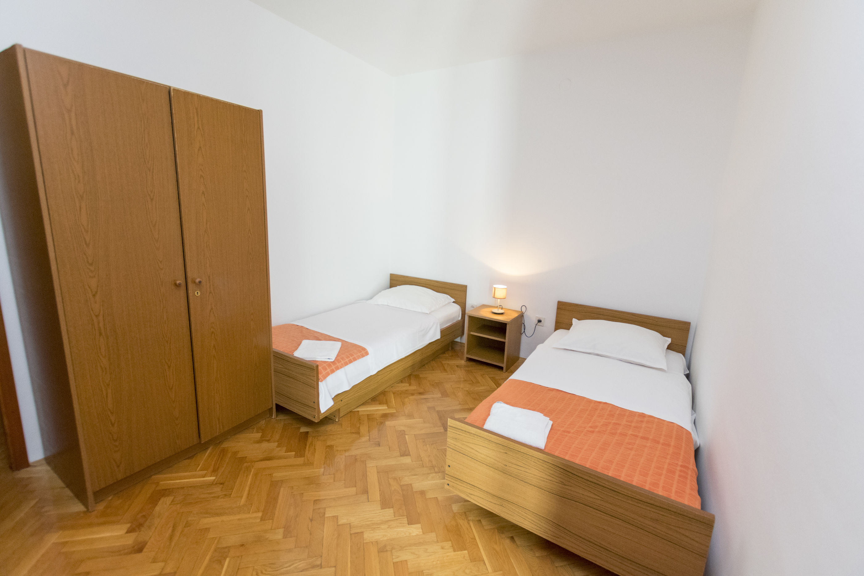 Apartments Jere Stipe 15482-A2