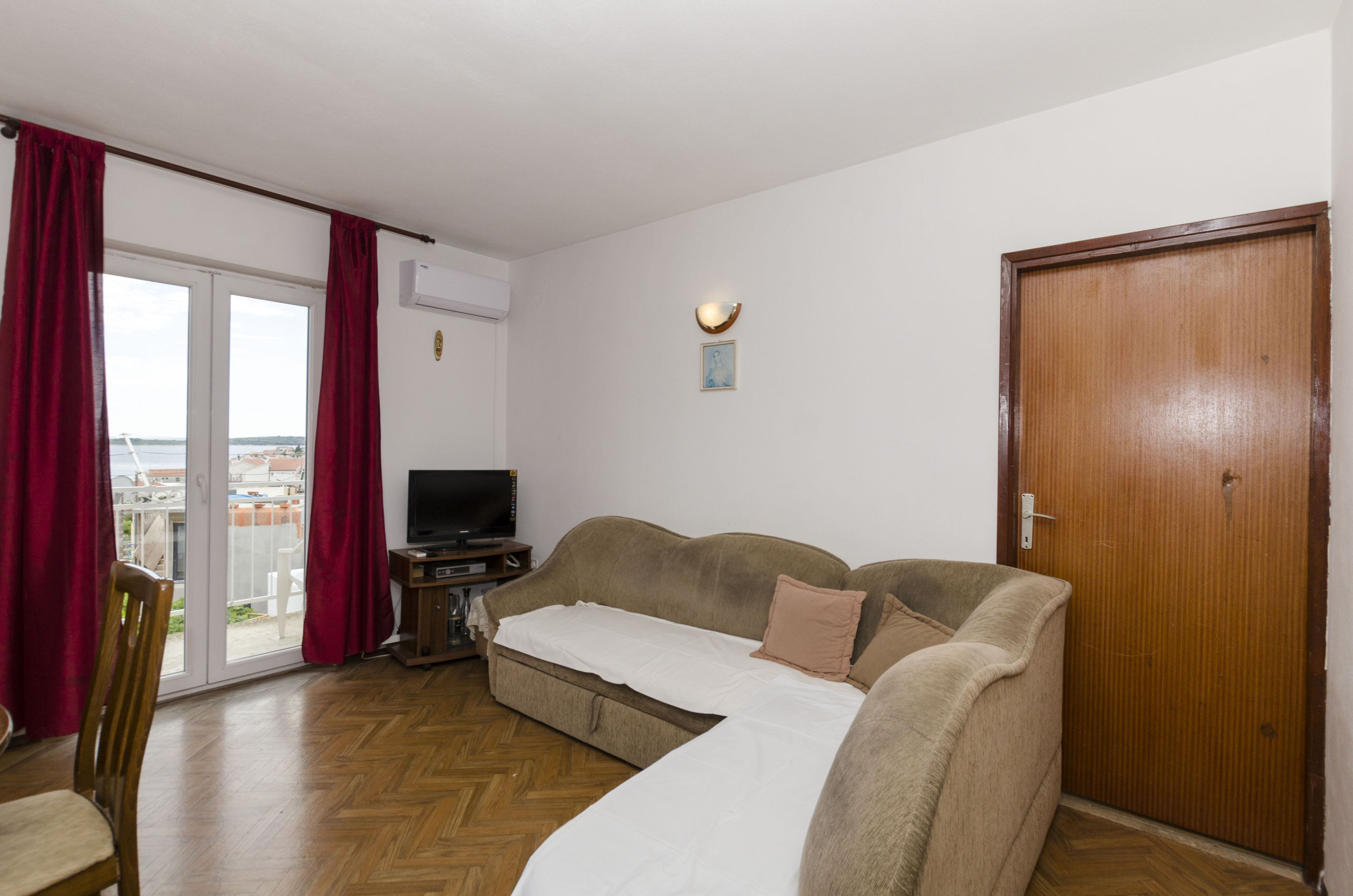 Apartments Biserka 41005-A1