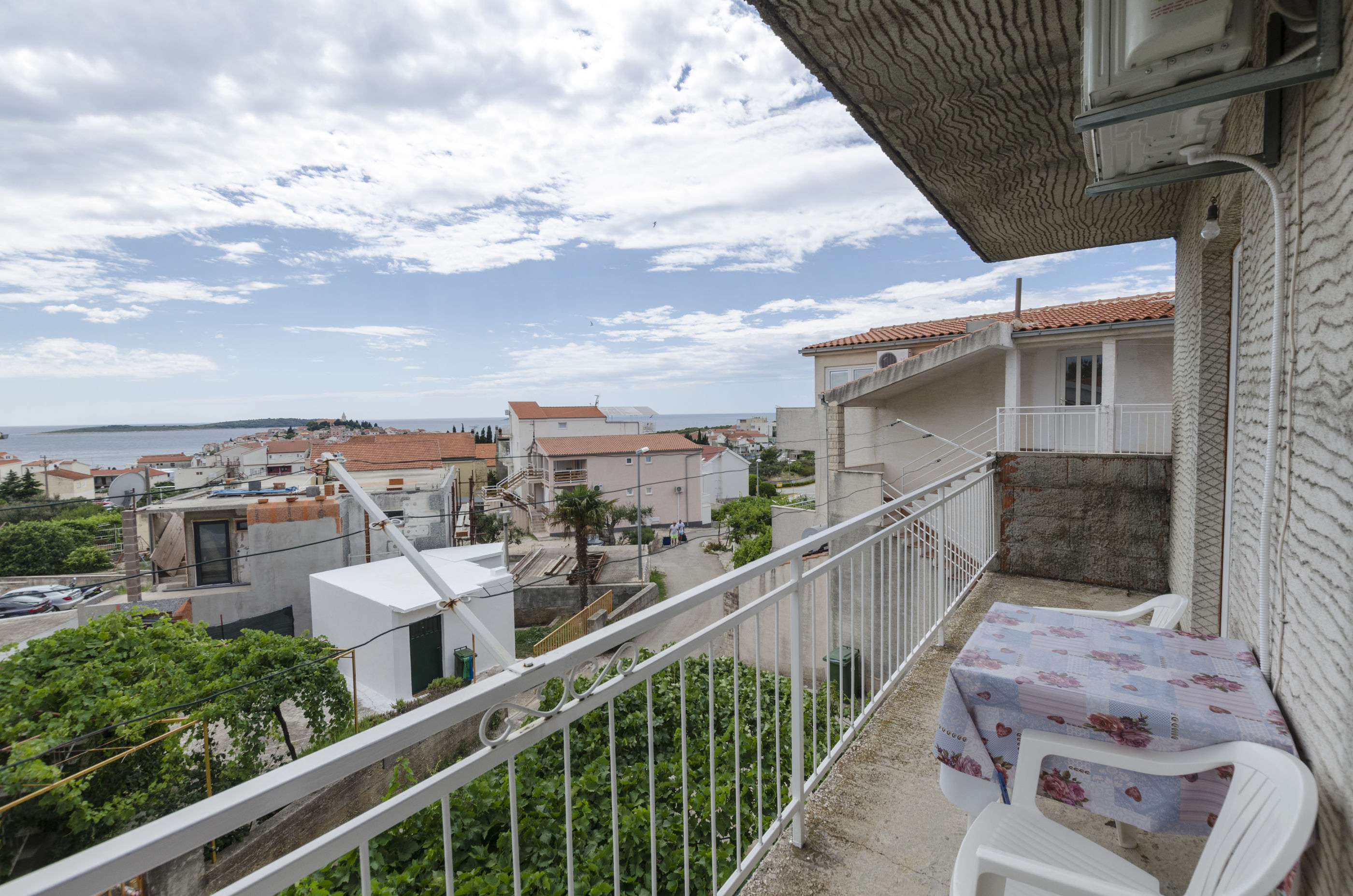 Apartments Biserka 41005-A1
