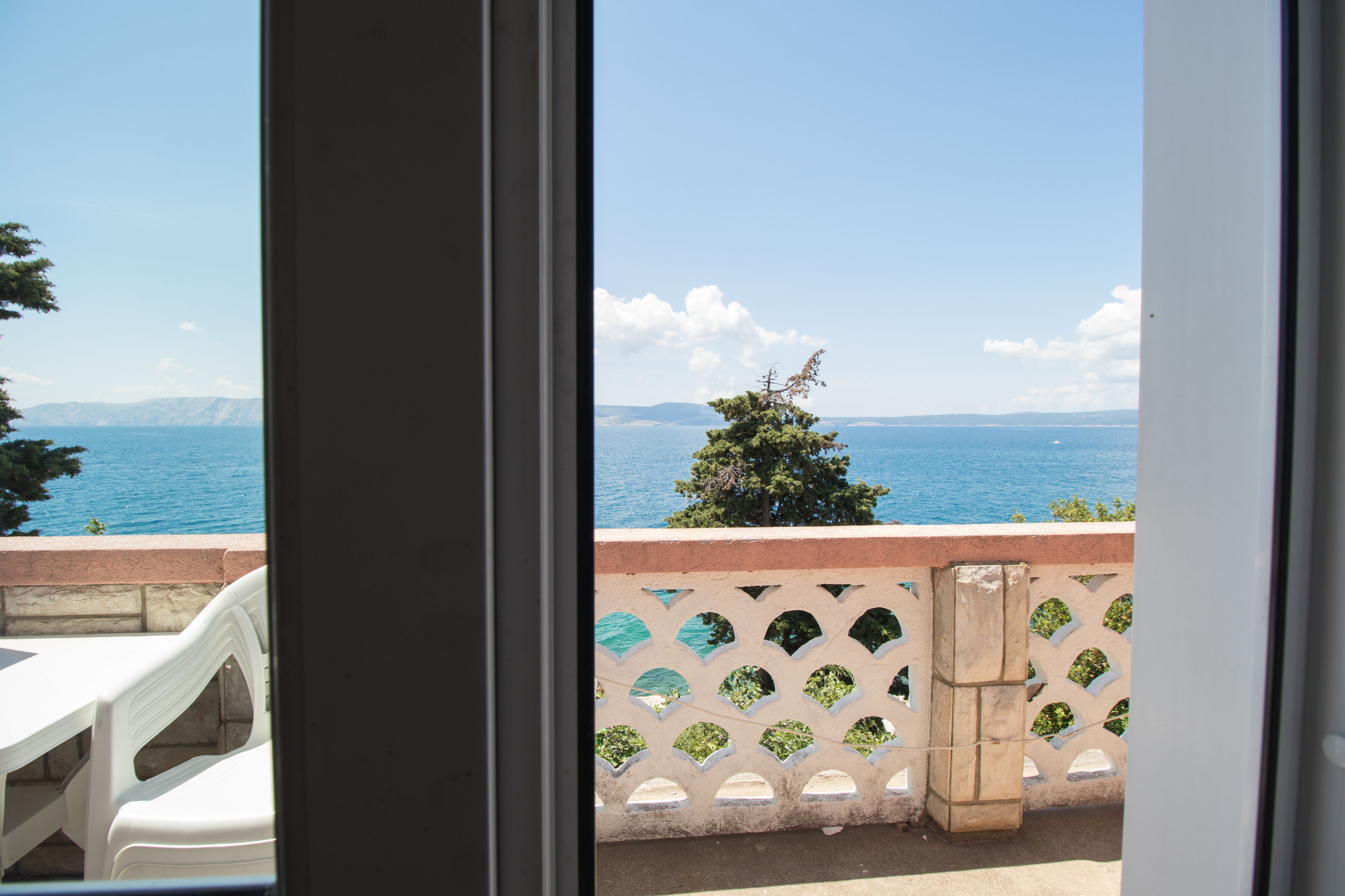 Apartments Josip by the sea 67361-A2