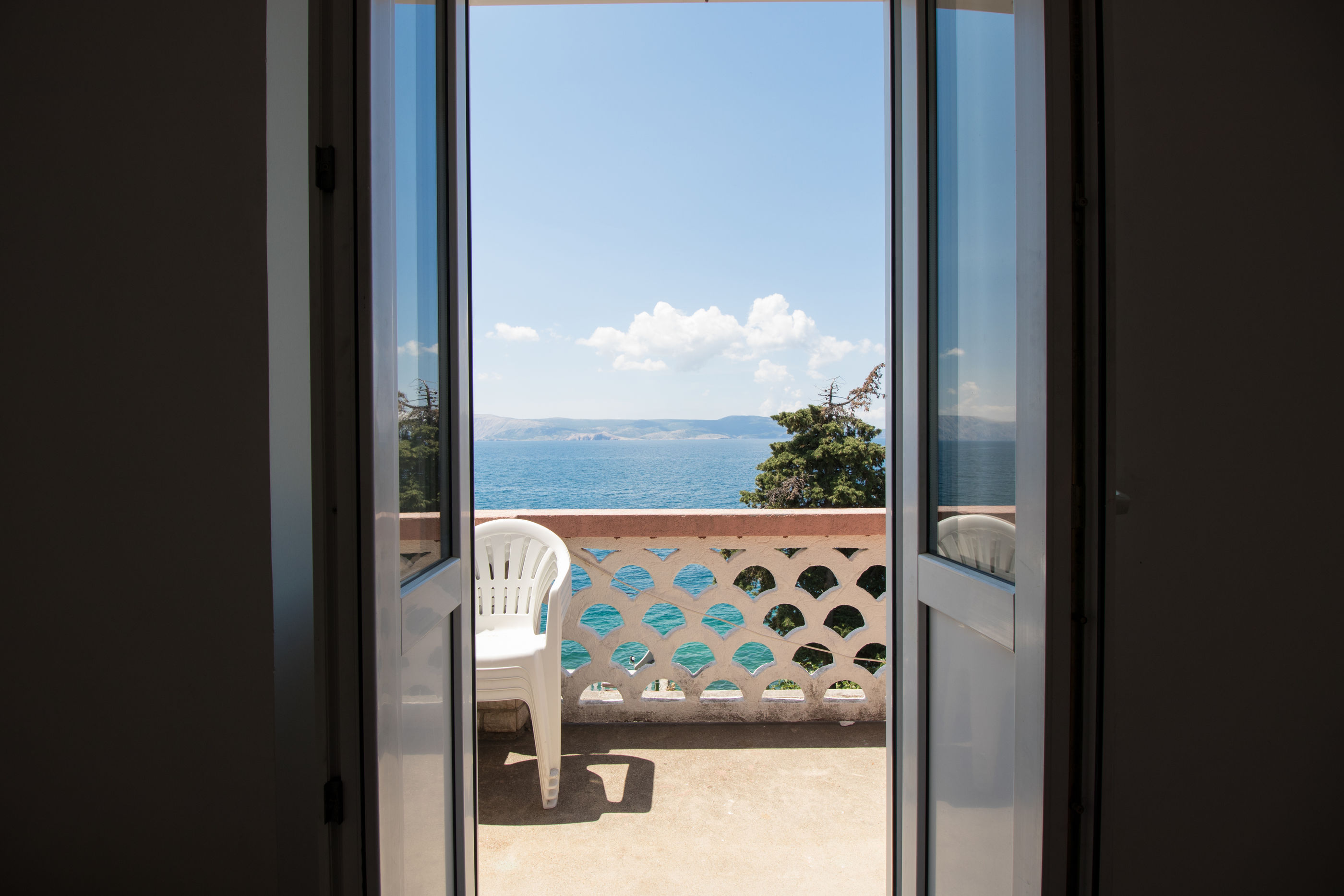 Apartments Josip by the sea 67361-A2