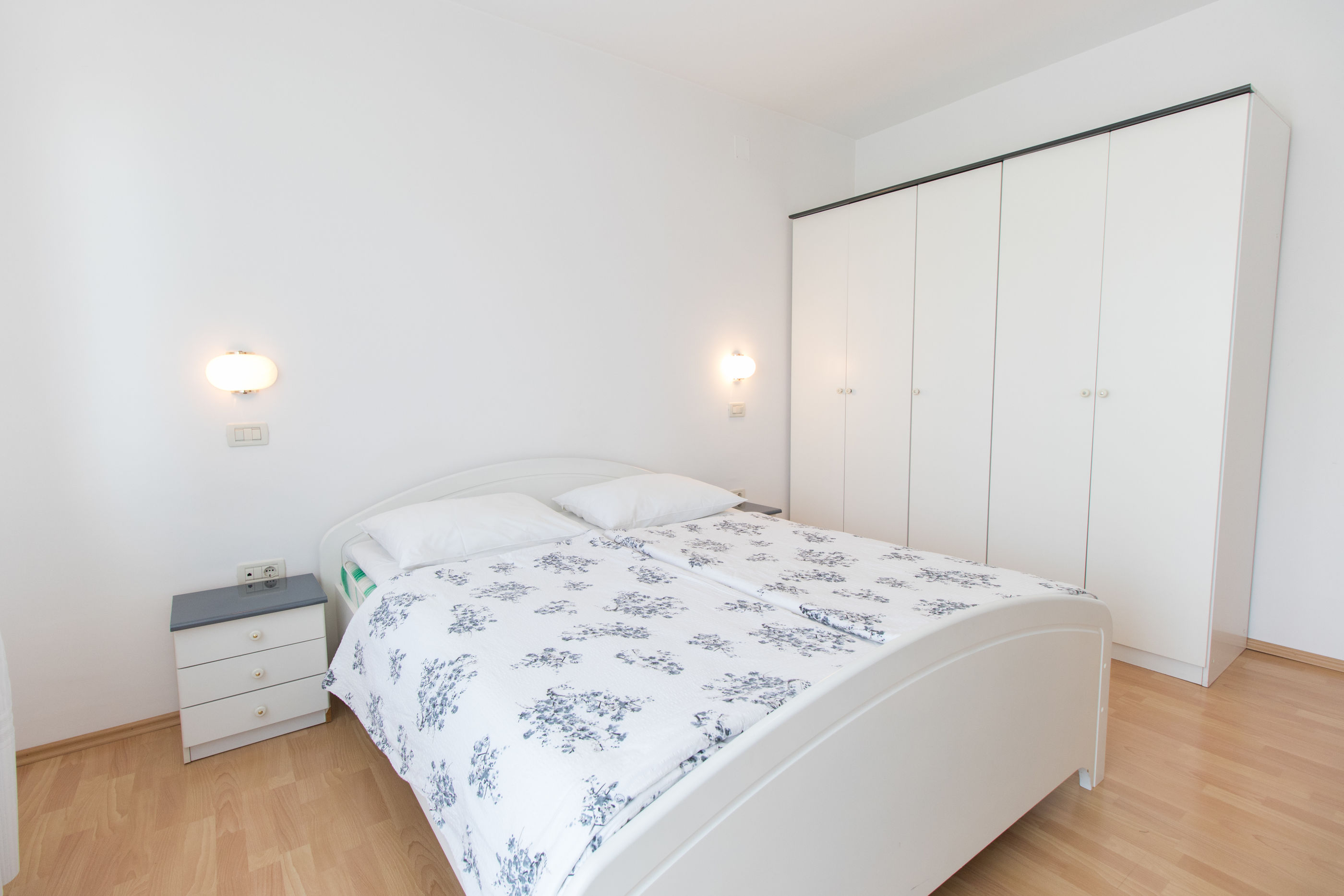 Apartments Vesna 67331-A1