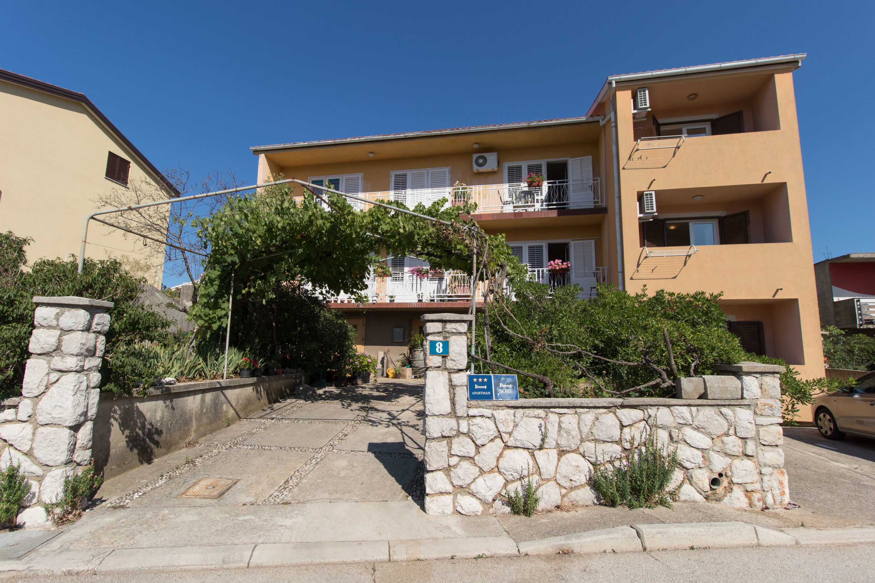 Apartment Anton 61781-A1