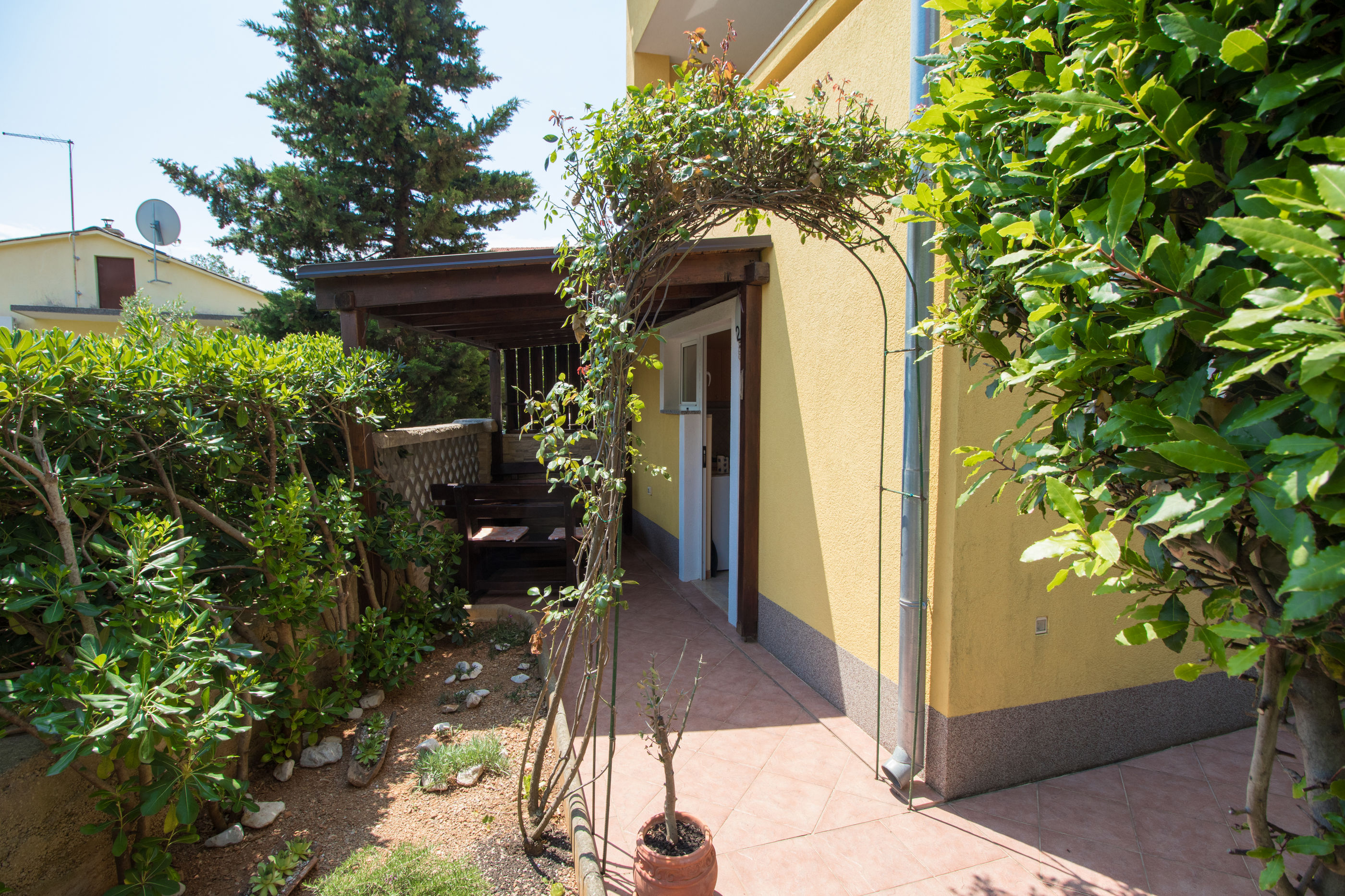 Apartments Milivoj 61231-A2