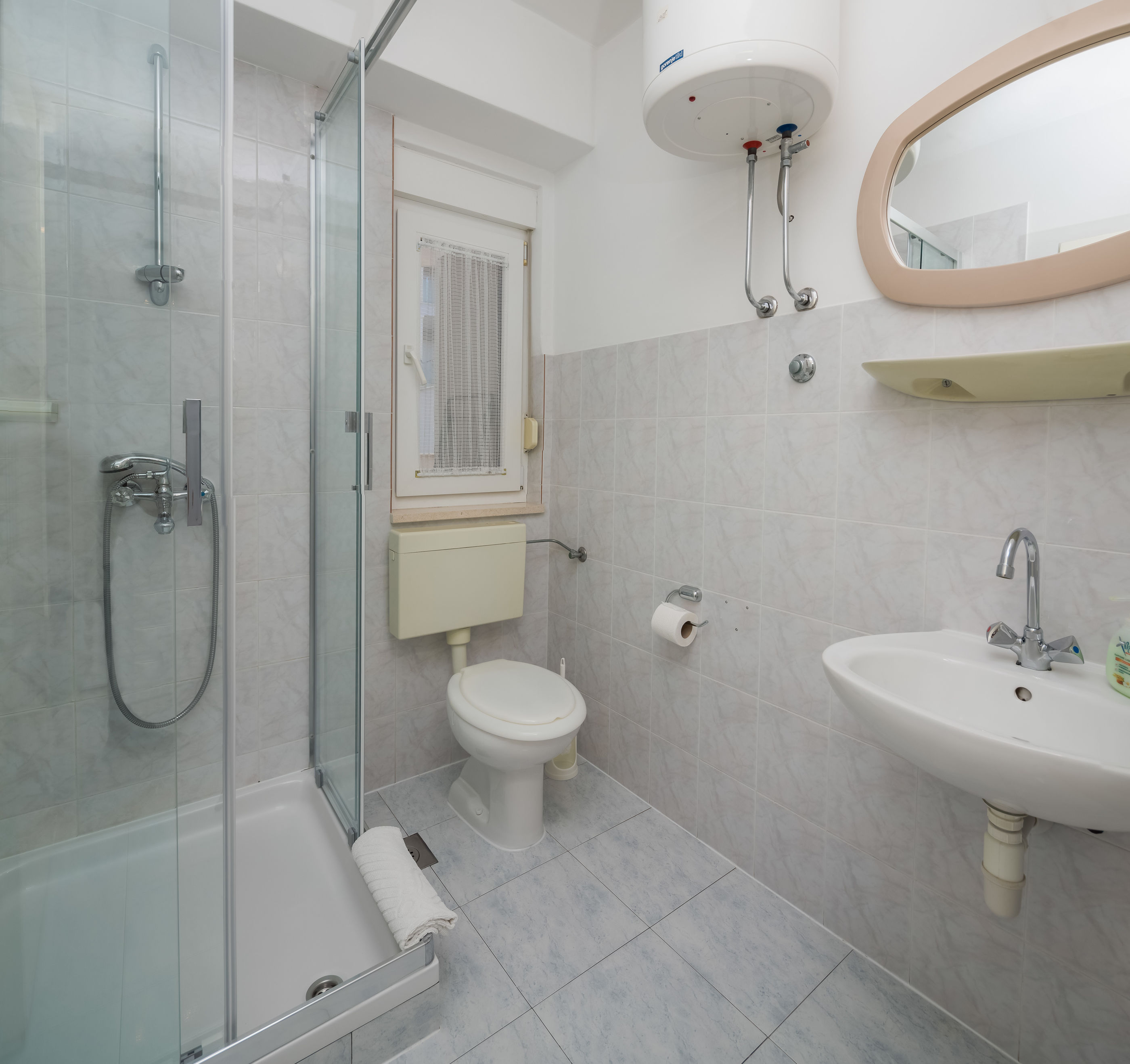 Apartments and Rooms Denis 56551-A1