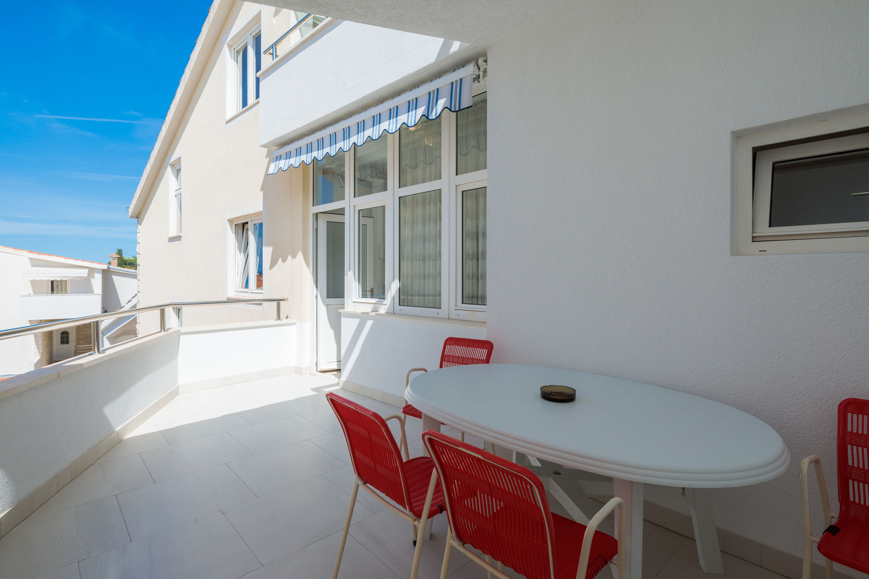 Apartments and Rooms Denis 56551-A2