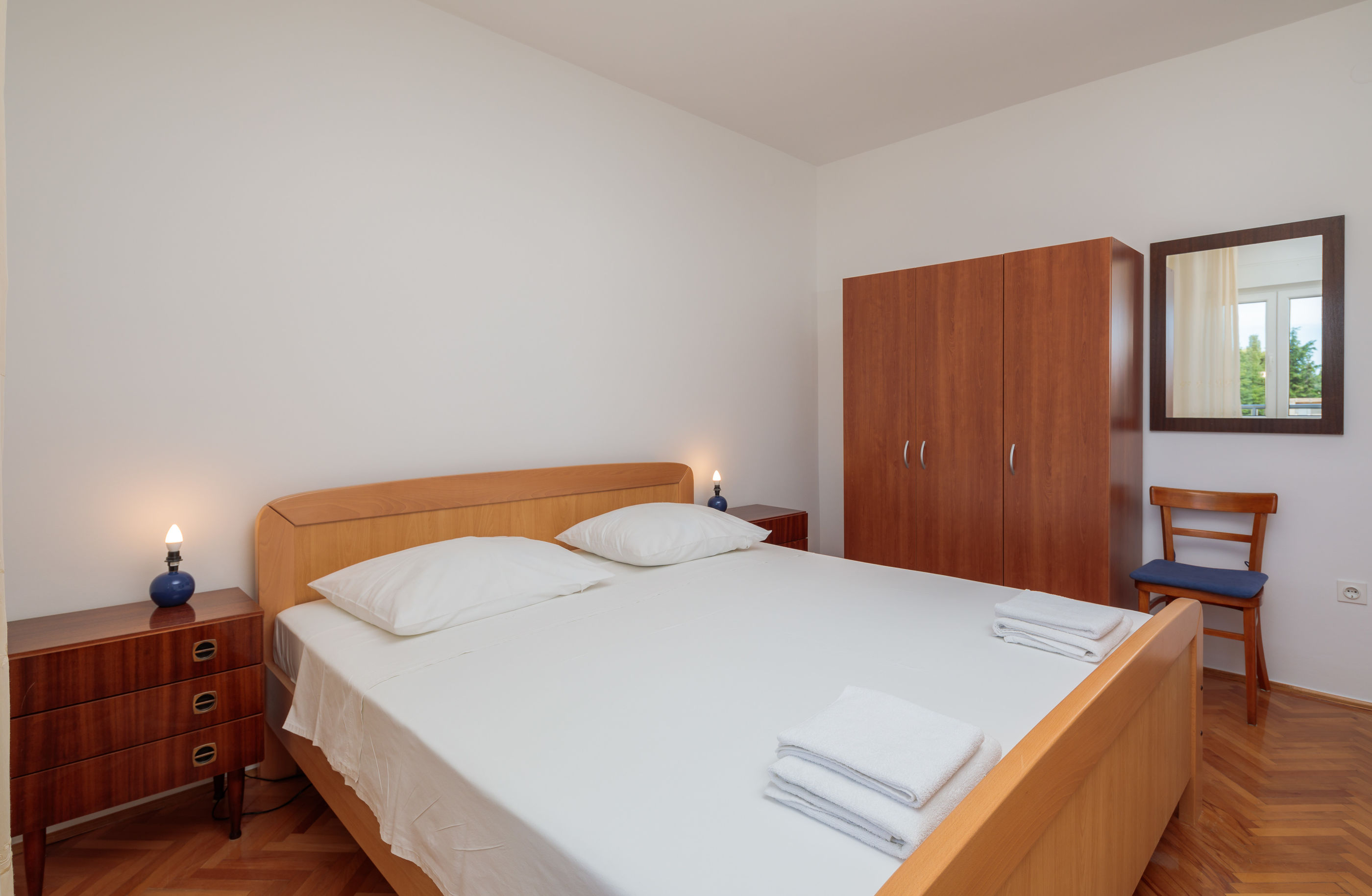 Apartments and Rooms Denis 56551-S2