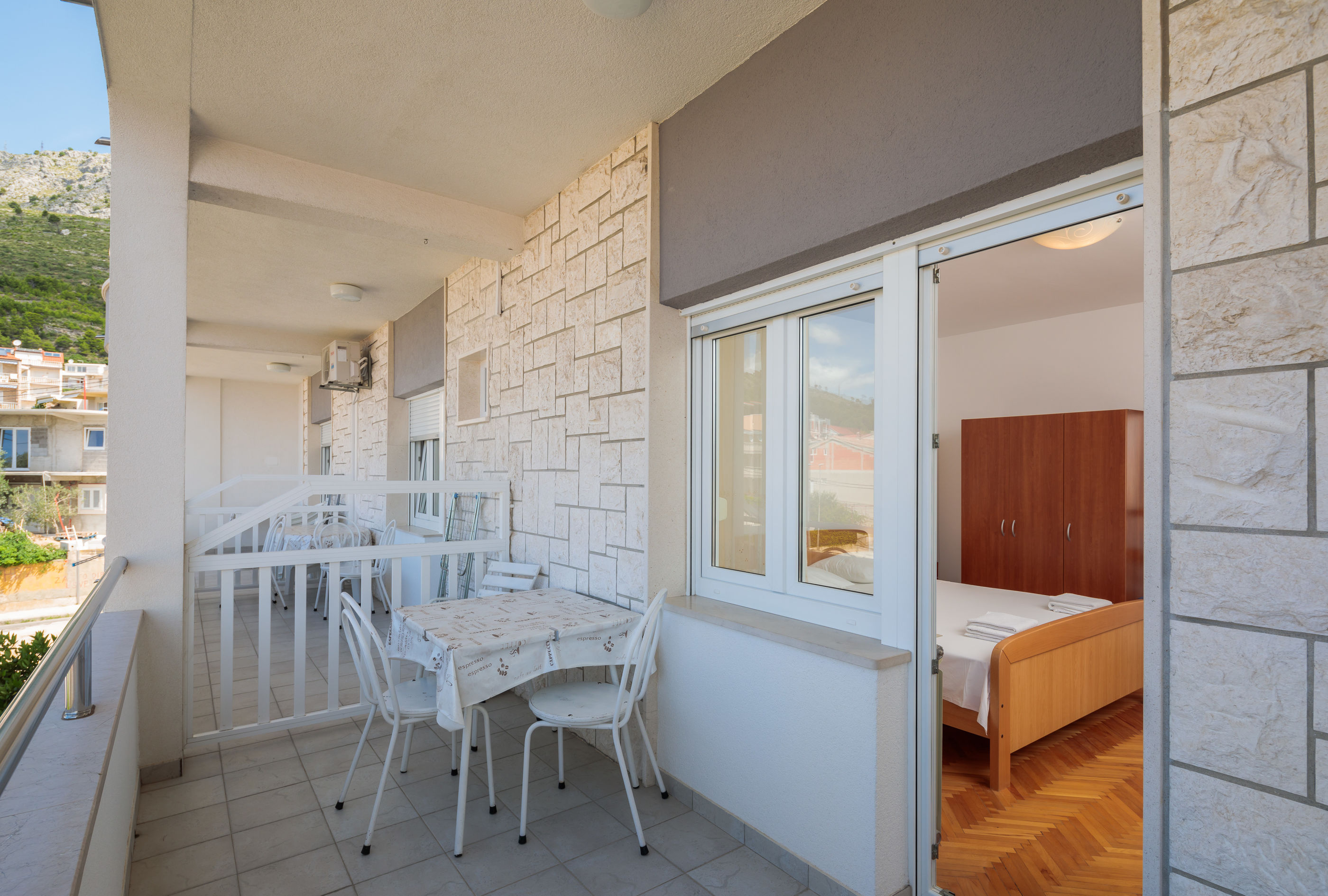 Apartments and Rooms Denis 56551-S2