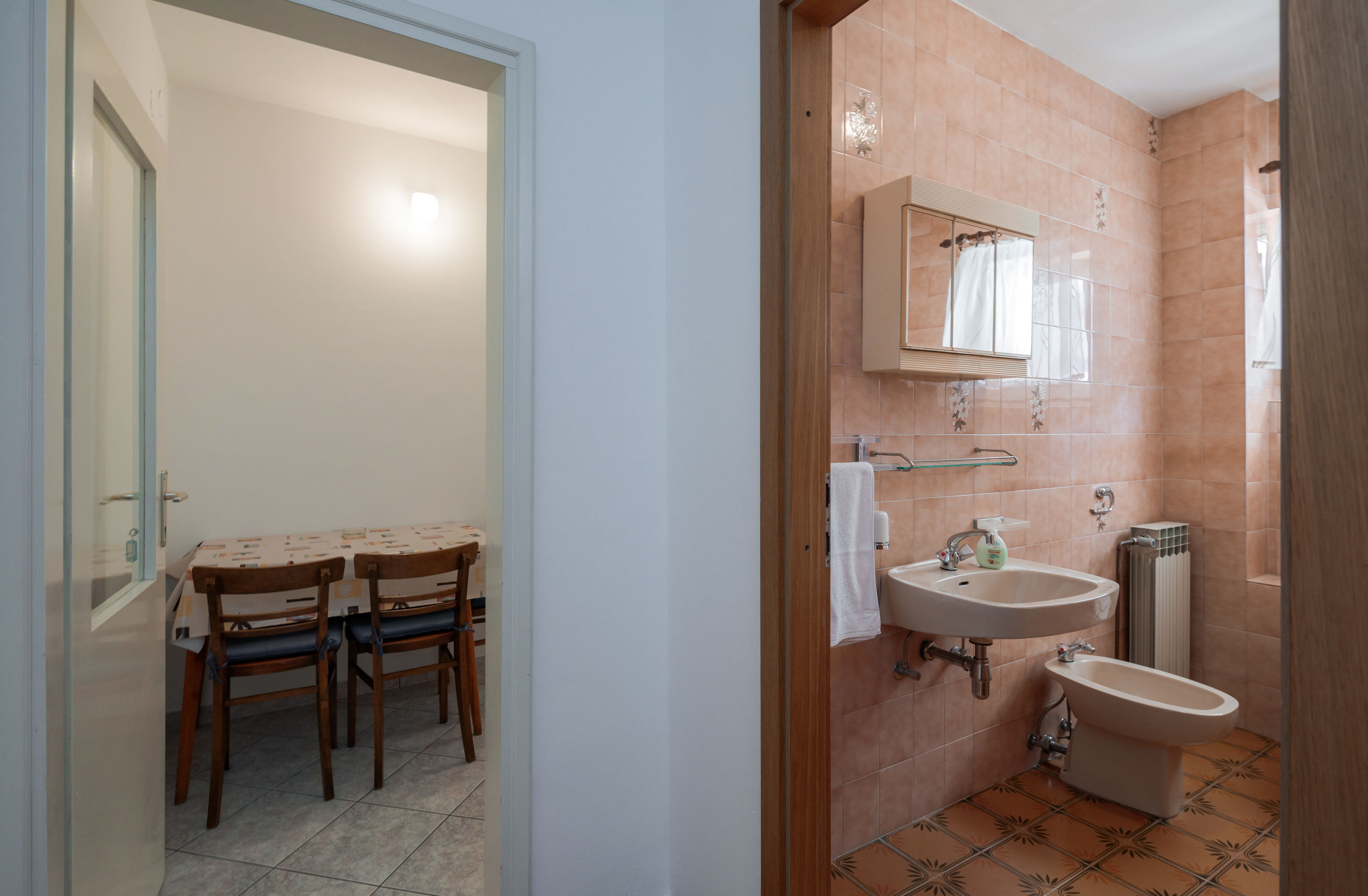 Apartments and Rooms Denis 56551-S2