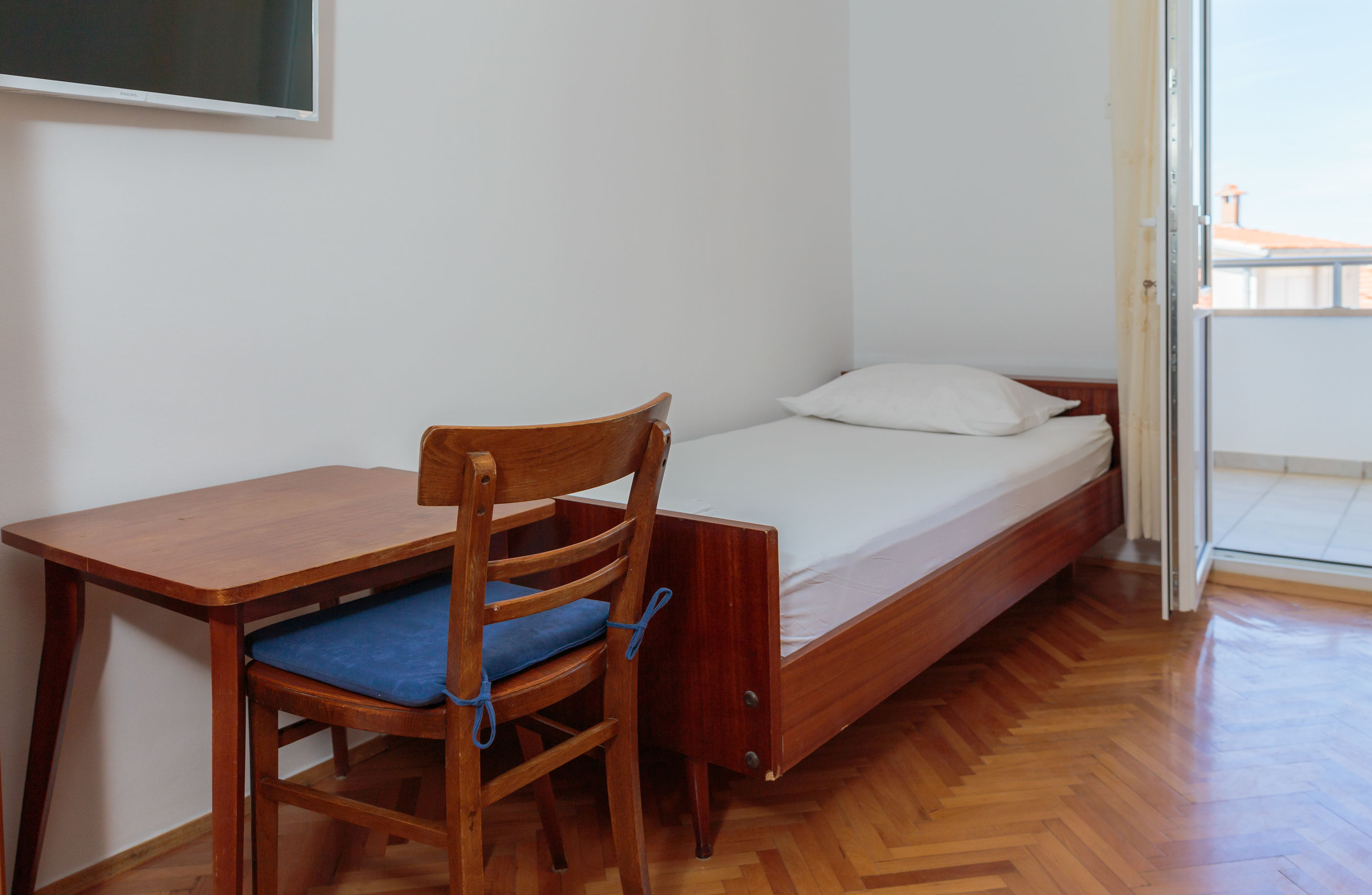 Apartments and Rooms Denis 56551-S2