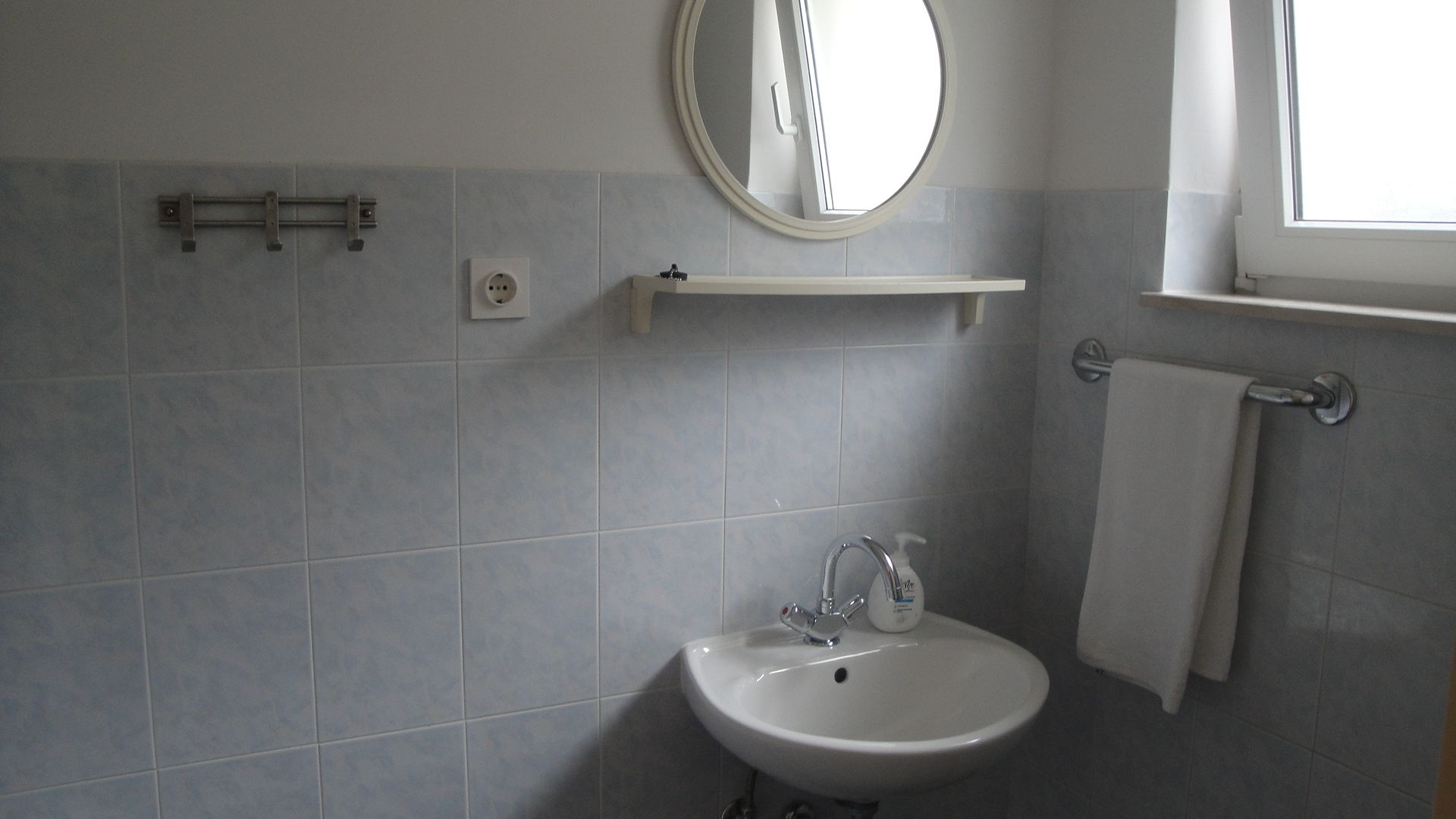 Apartments and Rooms Denis 56551-A3