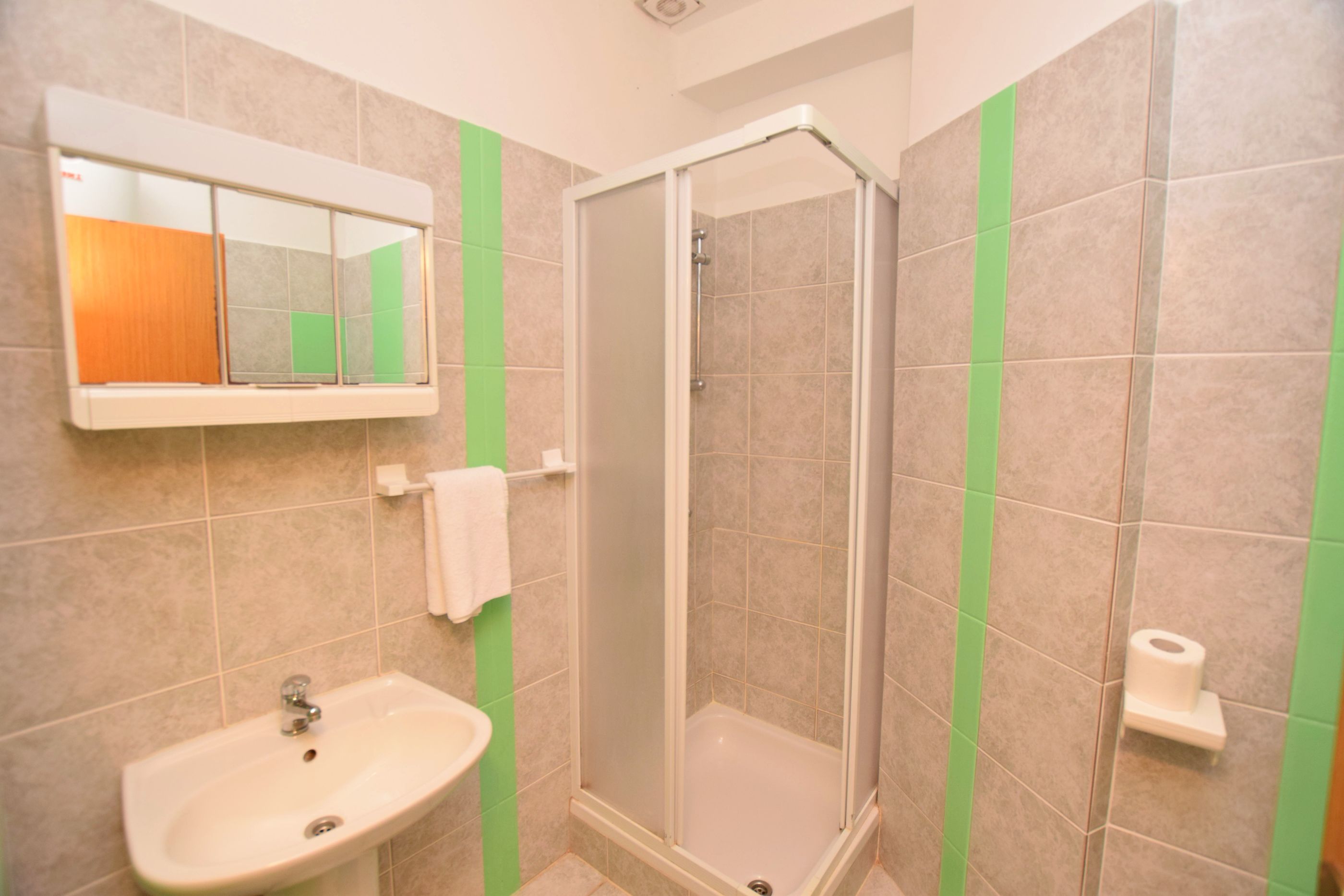 Apartments Matko 42771-A1