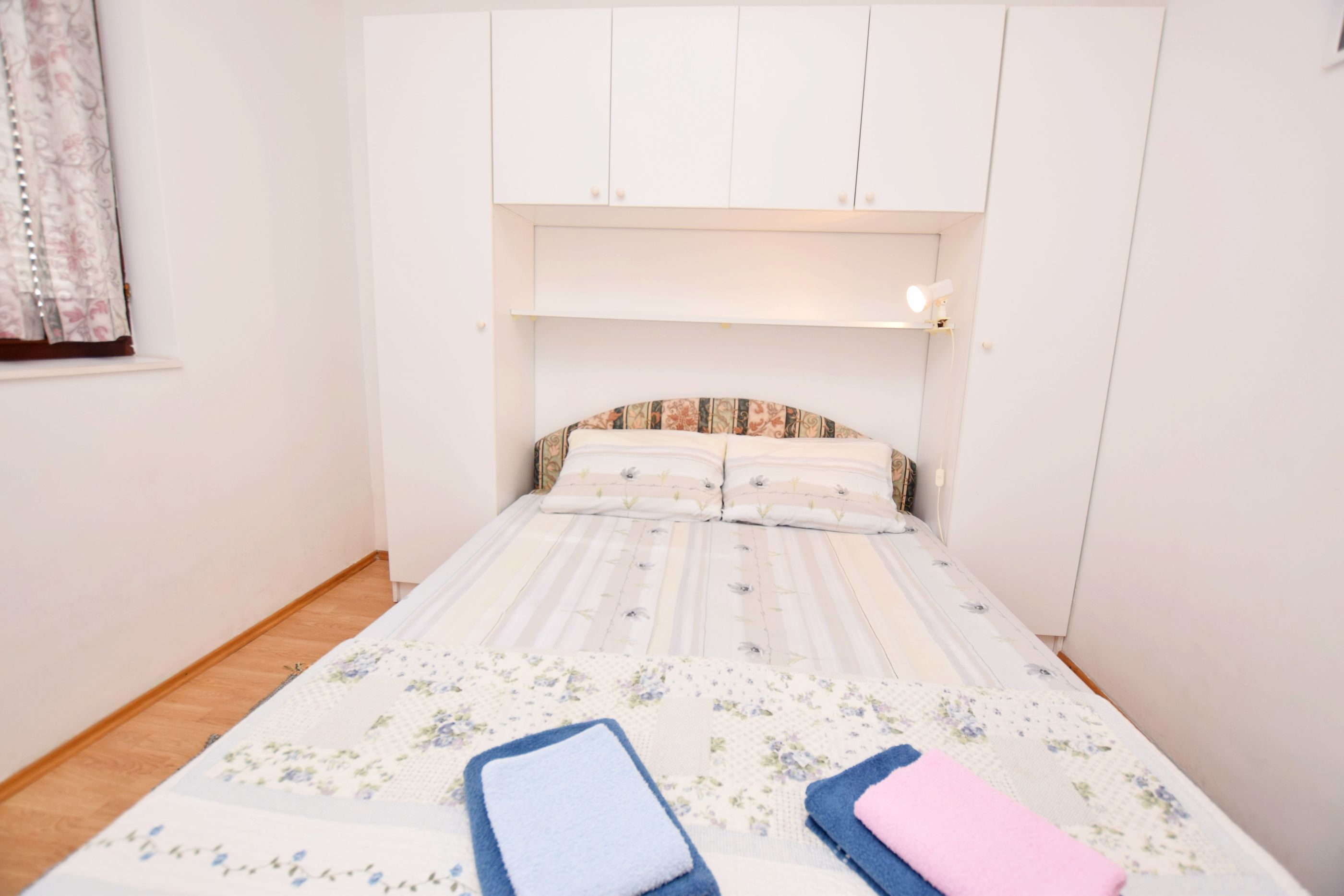 Apartments Matko 42771-A1