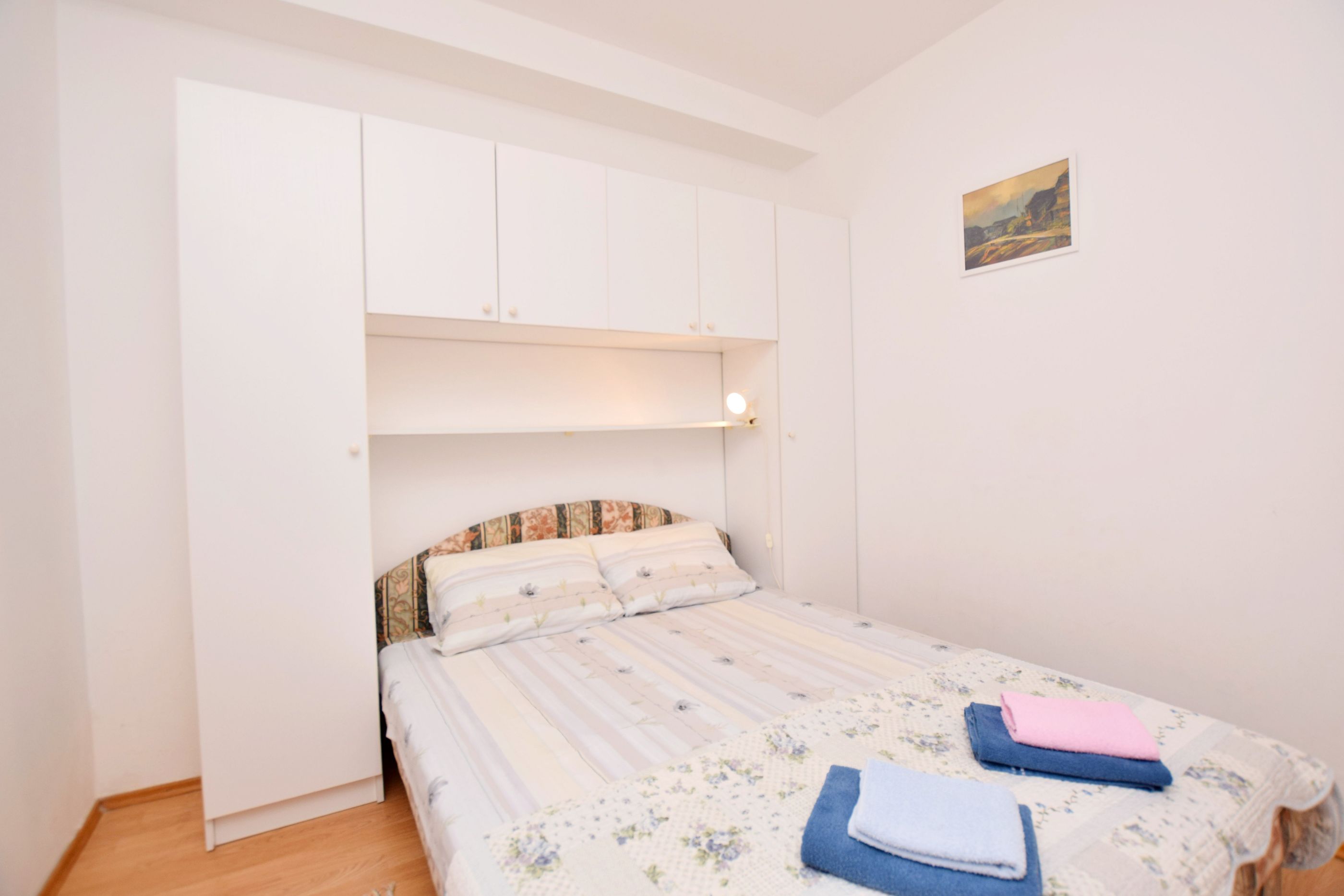Apartments Matko 42771-A1