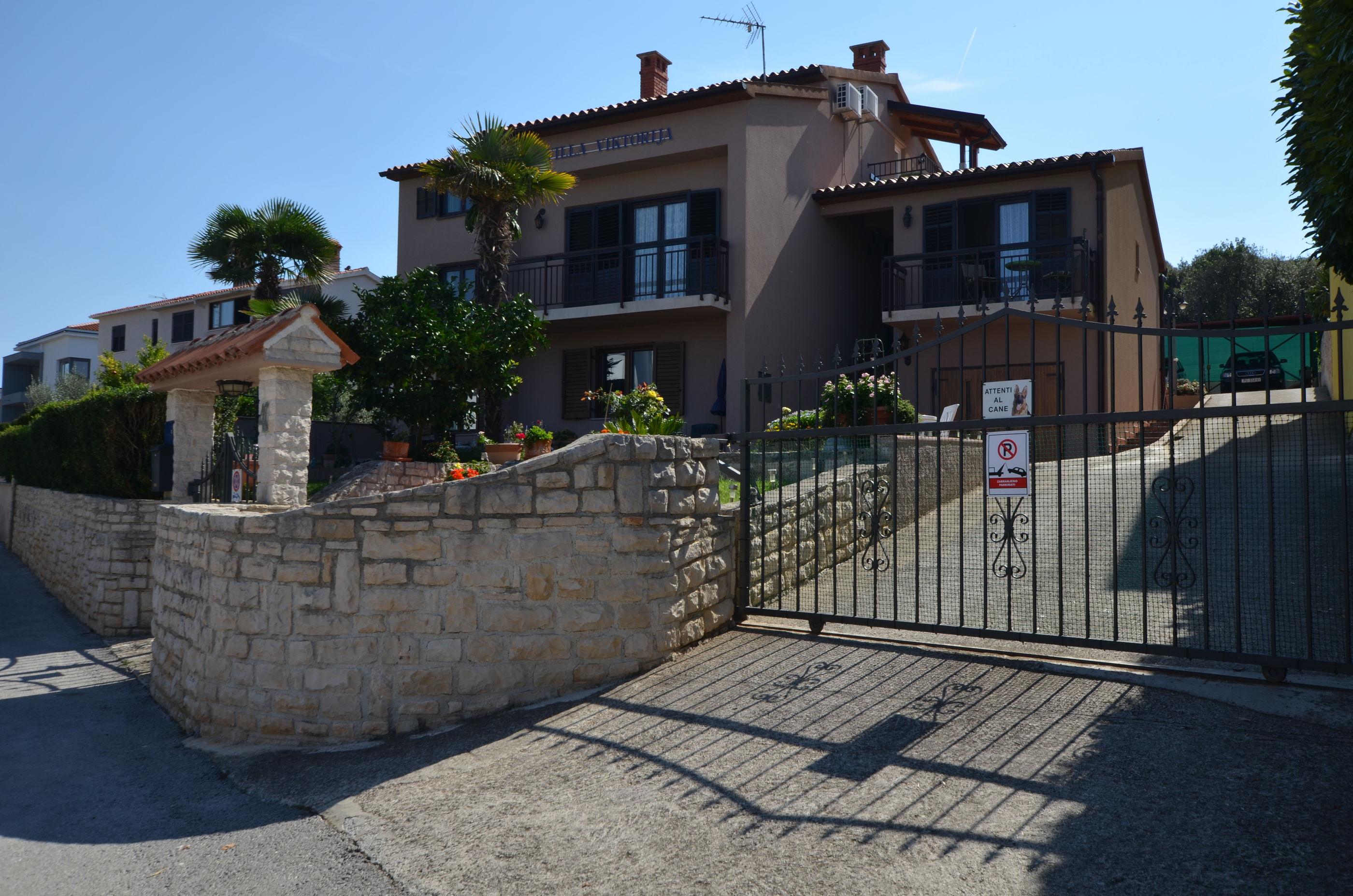 Apartments and Rooms Viktorija 71911-S4