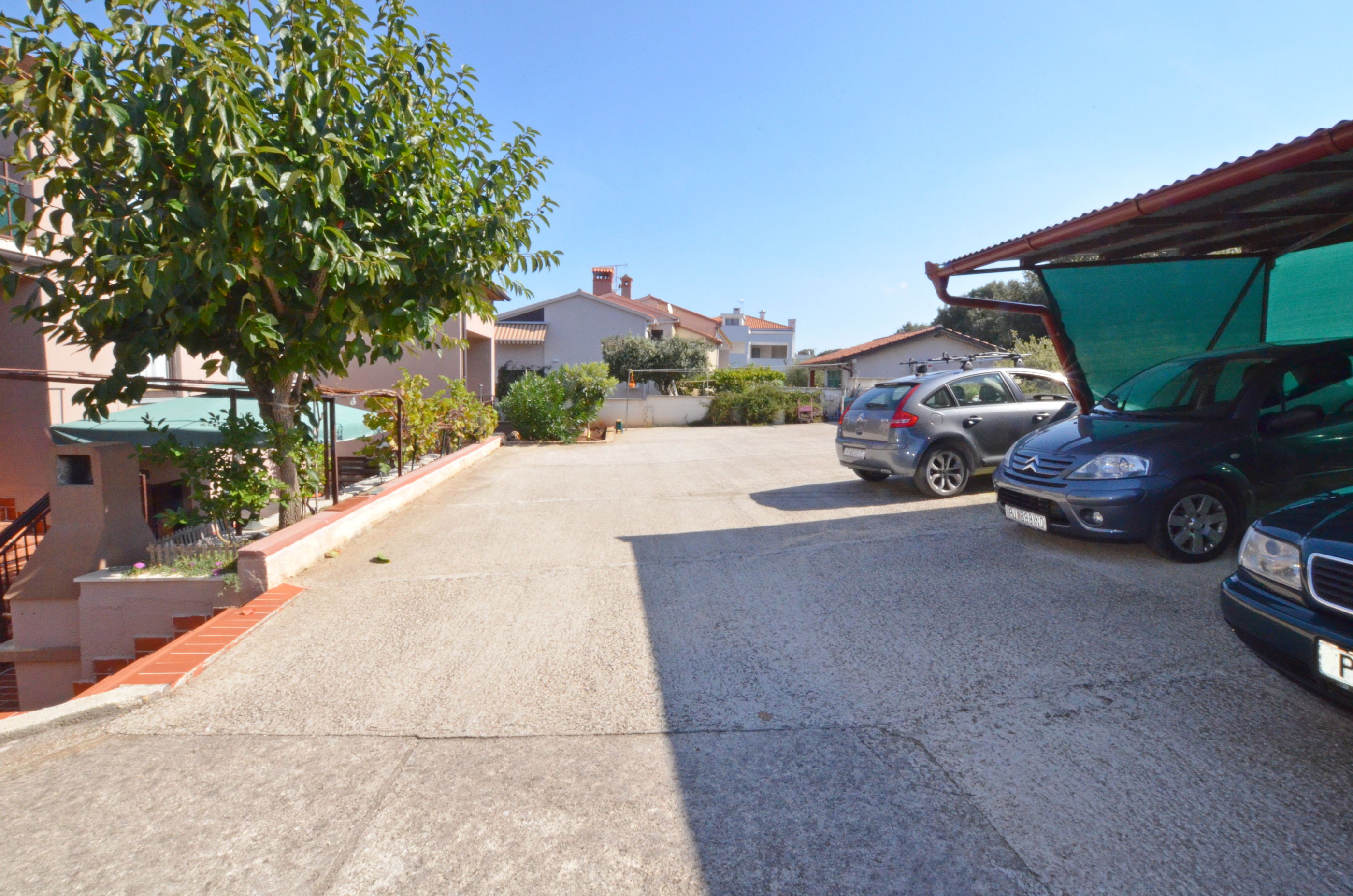 Apartments and Rooms Viktorija 71911-S4