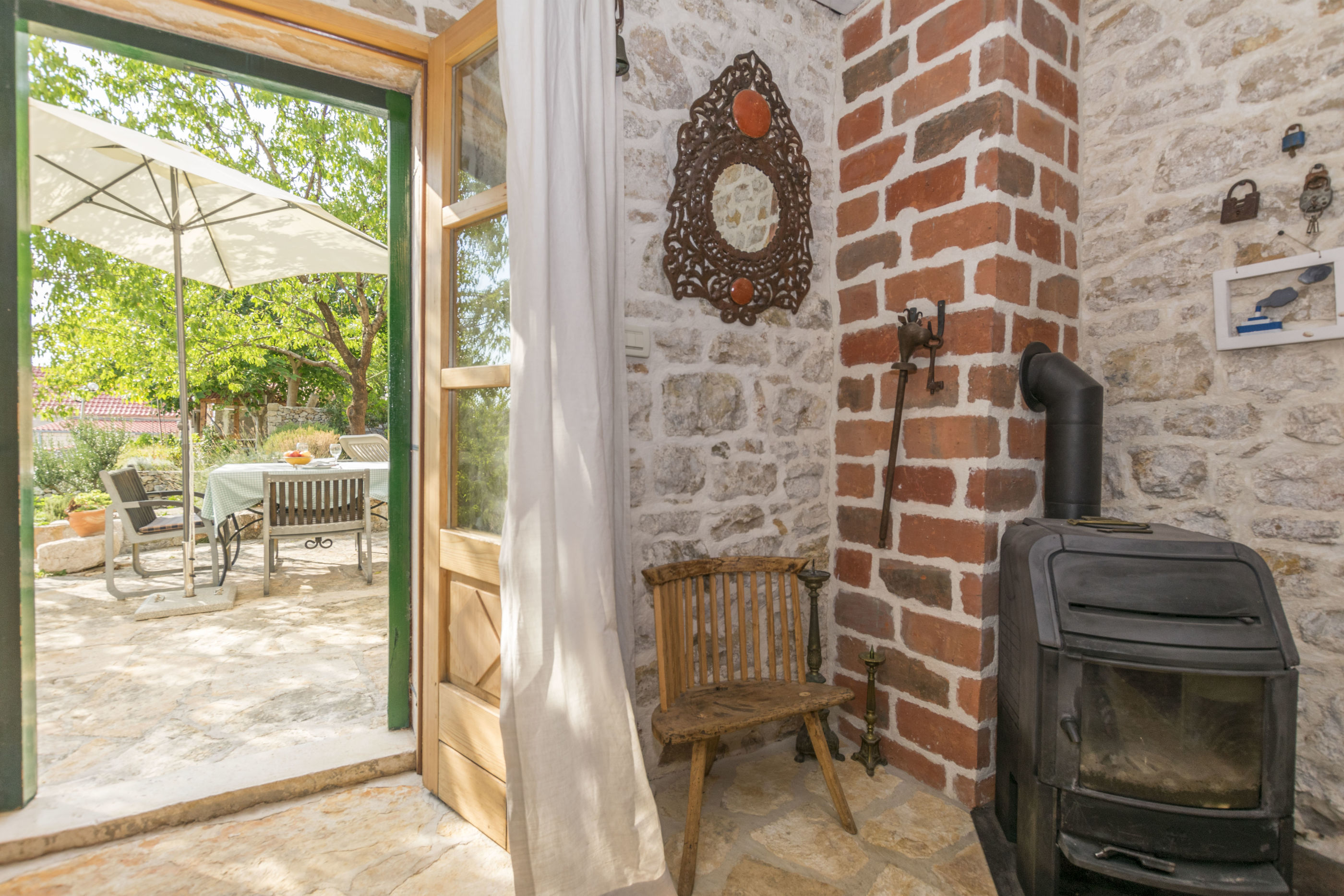 House Almond 16402-K1